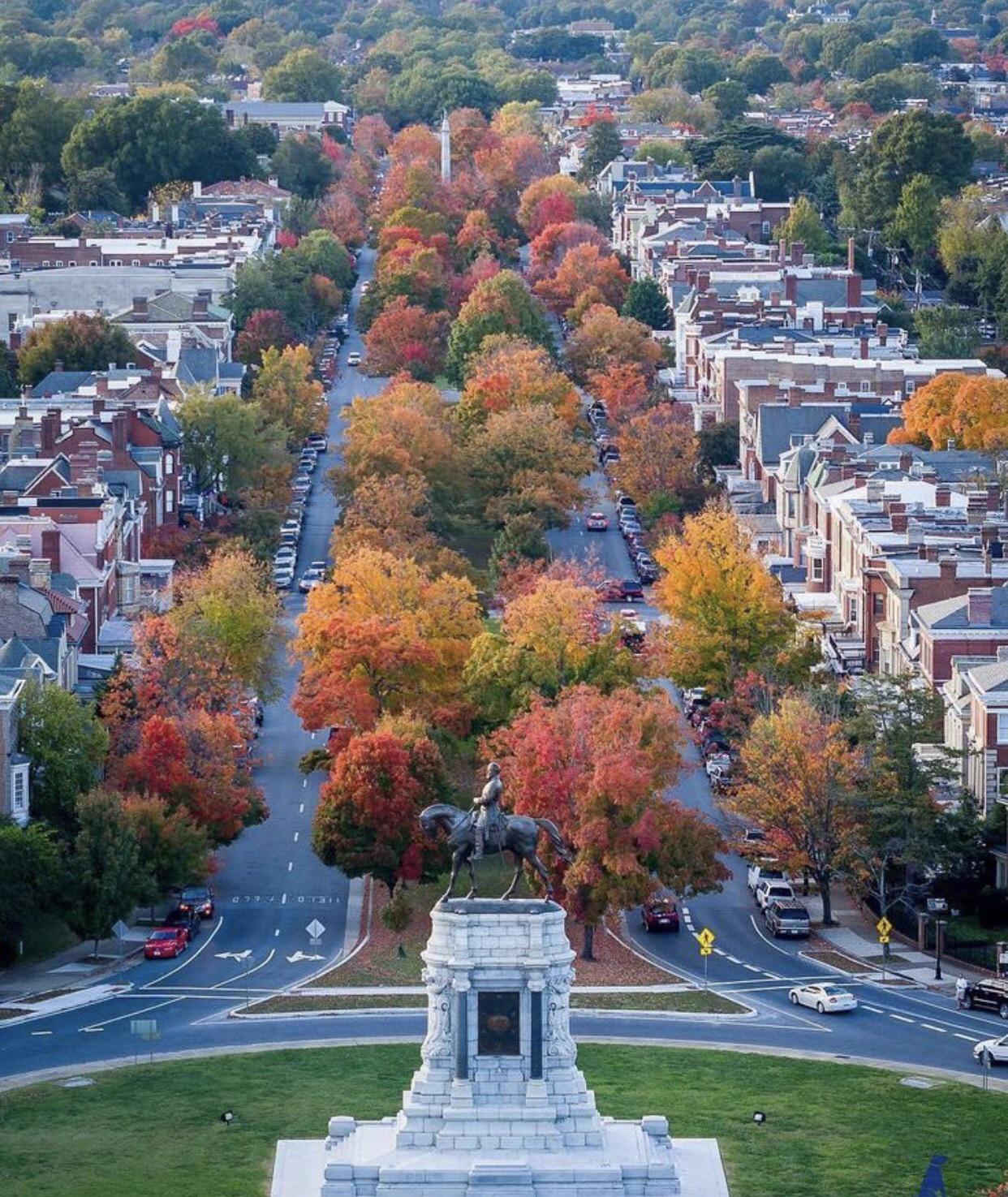 Monument Ave, Richmond Va r/pics