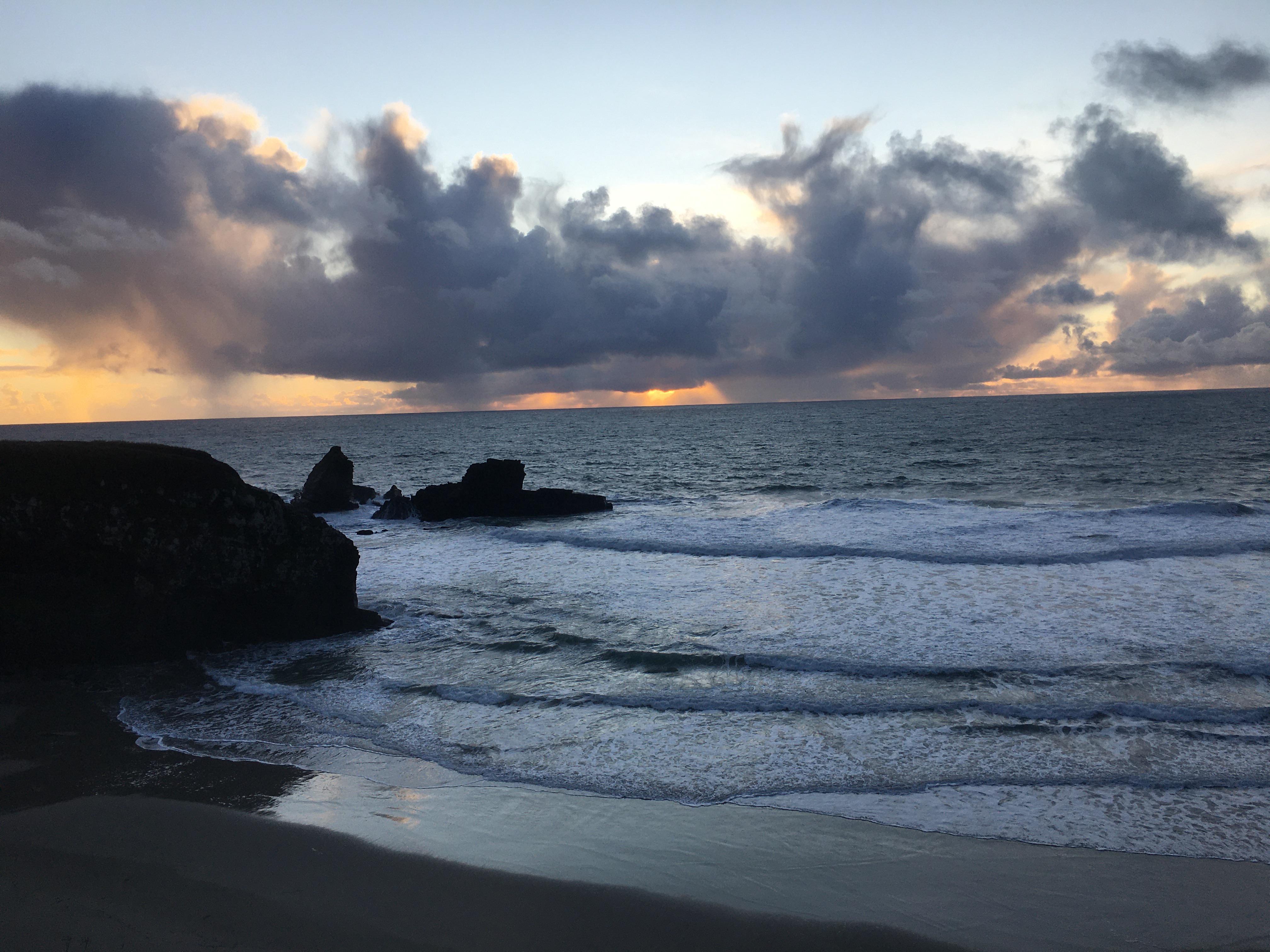 Sunset at Cooks Beach in Gualala, California r/pic
