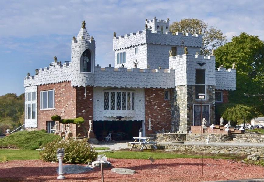 Stonington CT r/McMansionHell
