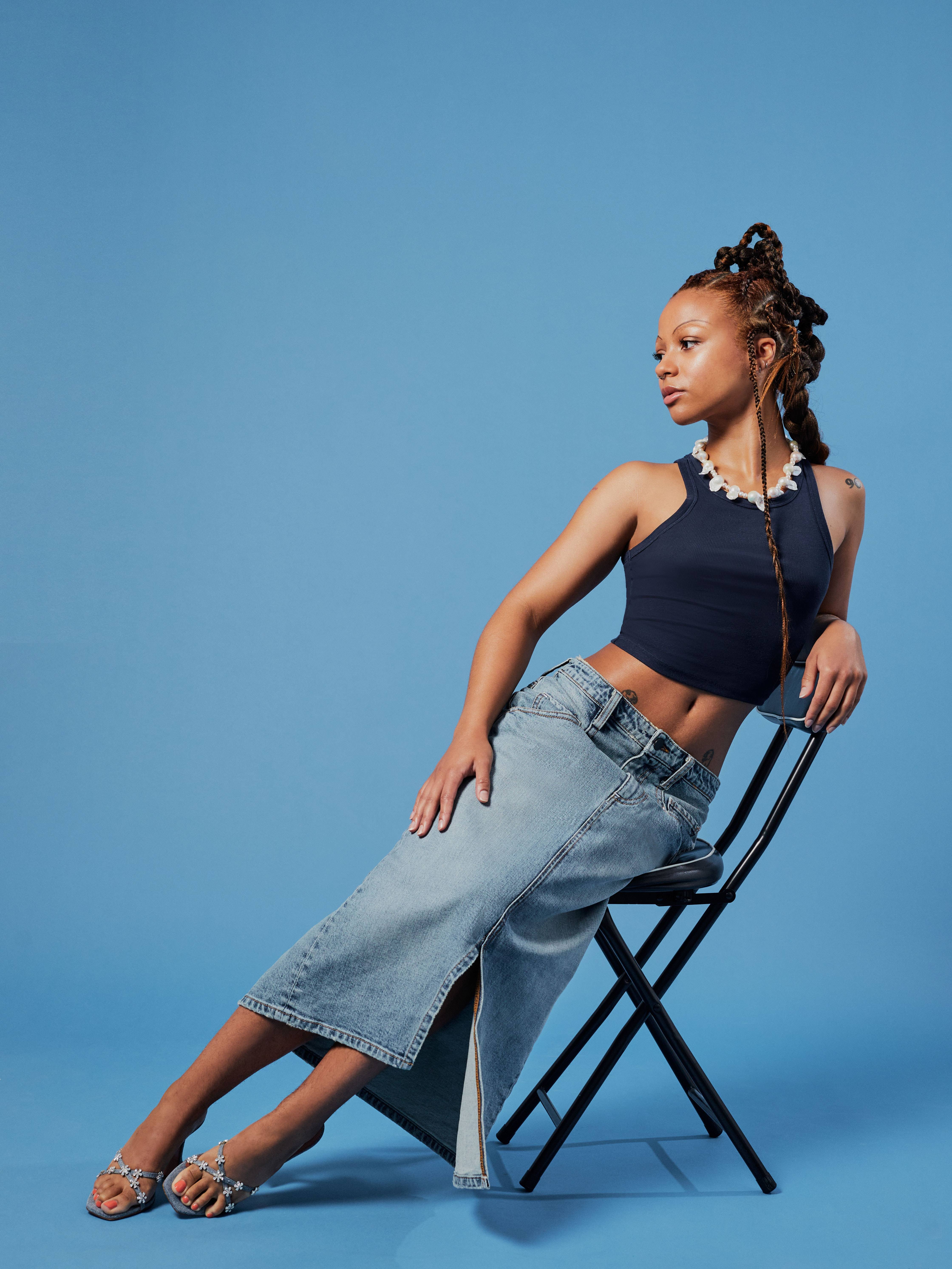 Myha'la Herrold : CelebrityMidriff