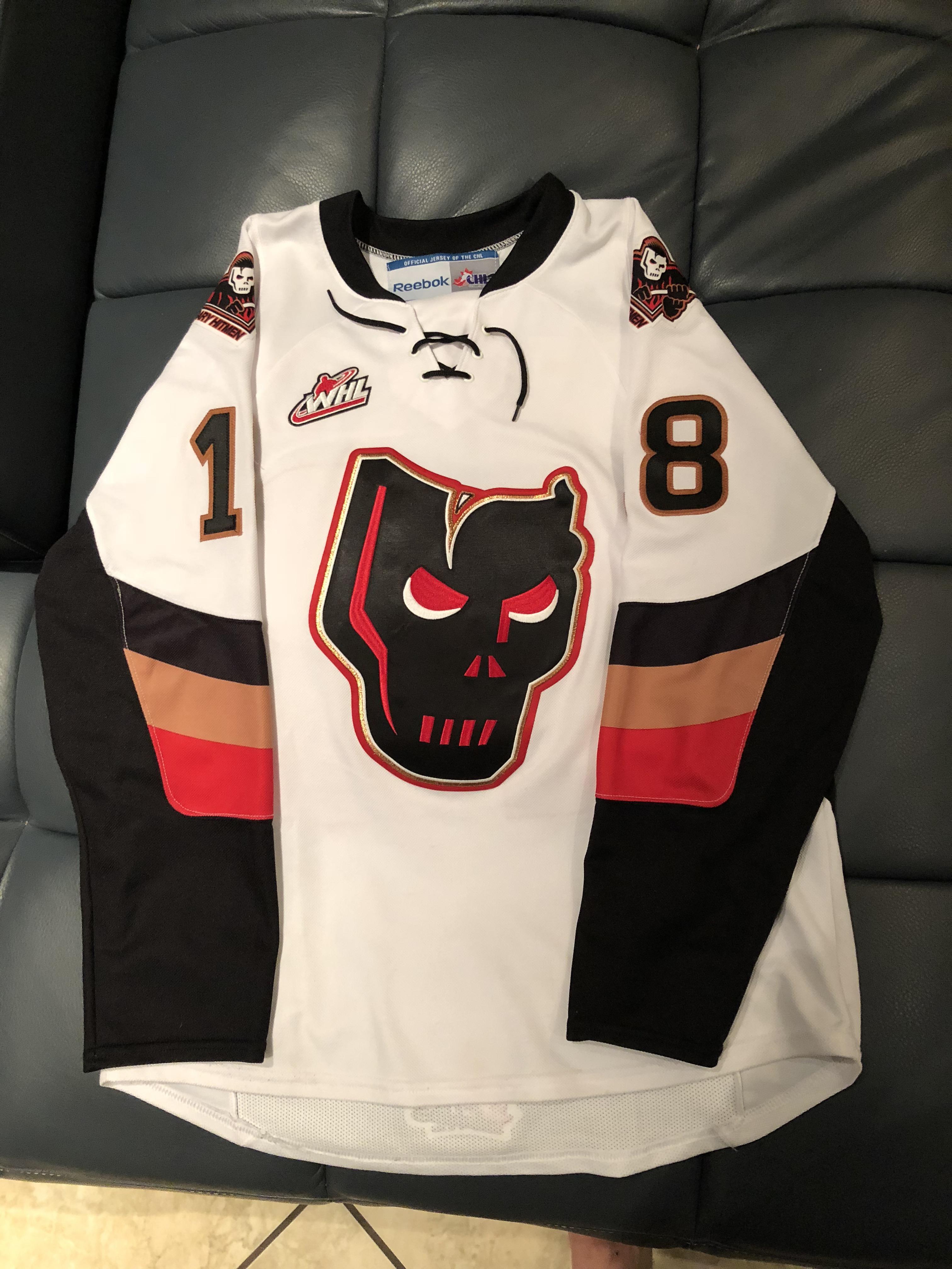 Mail day for my Calgary Hitmen Virtanen Jersey. Name plates a bit