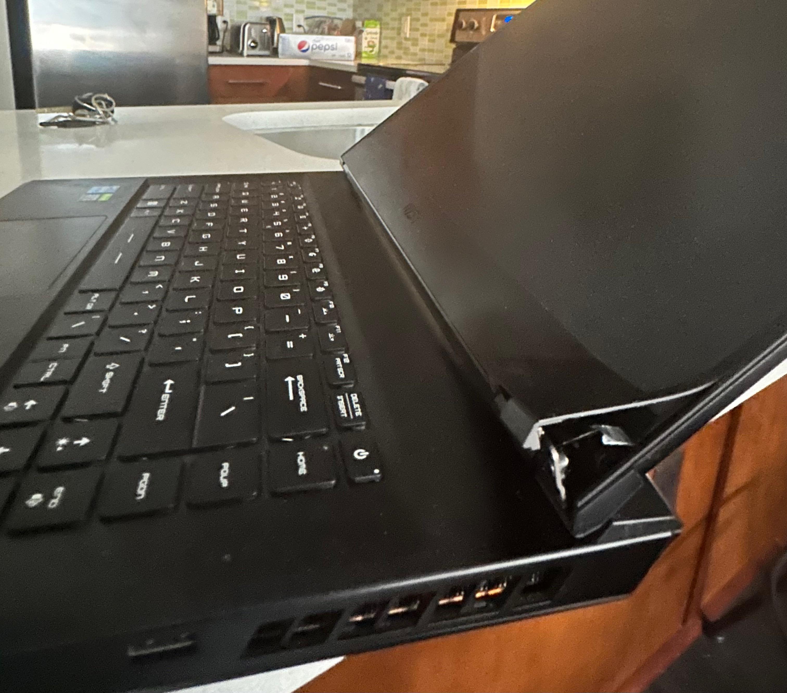 Hinge broke. What are my options moving forward? r/MSILaptops