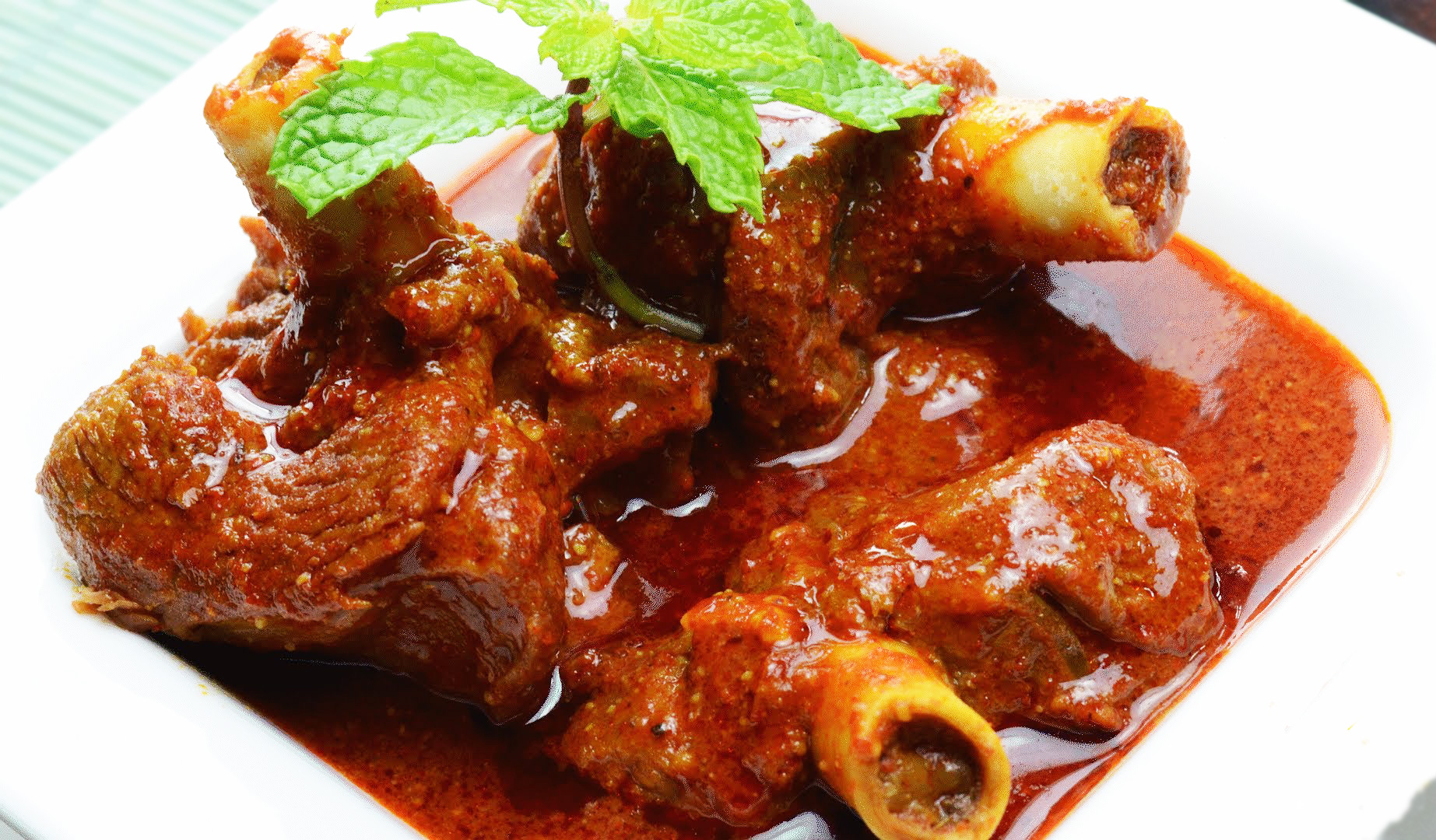 Rogan Josh It is one of the signature dishes of Kashmir. Robust with