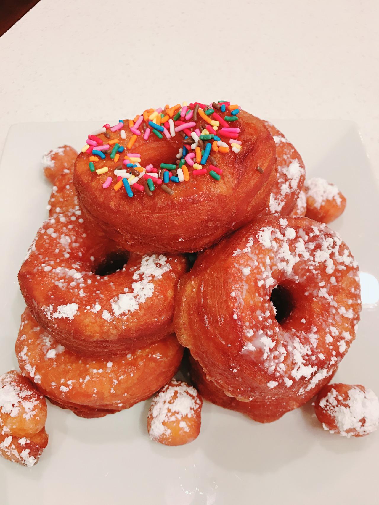 [homemade] Lemon Glazed Donuts r/food