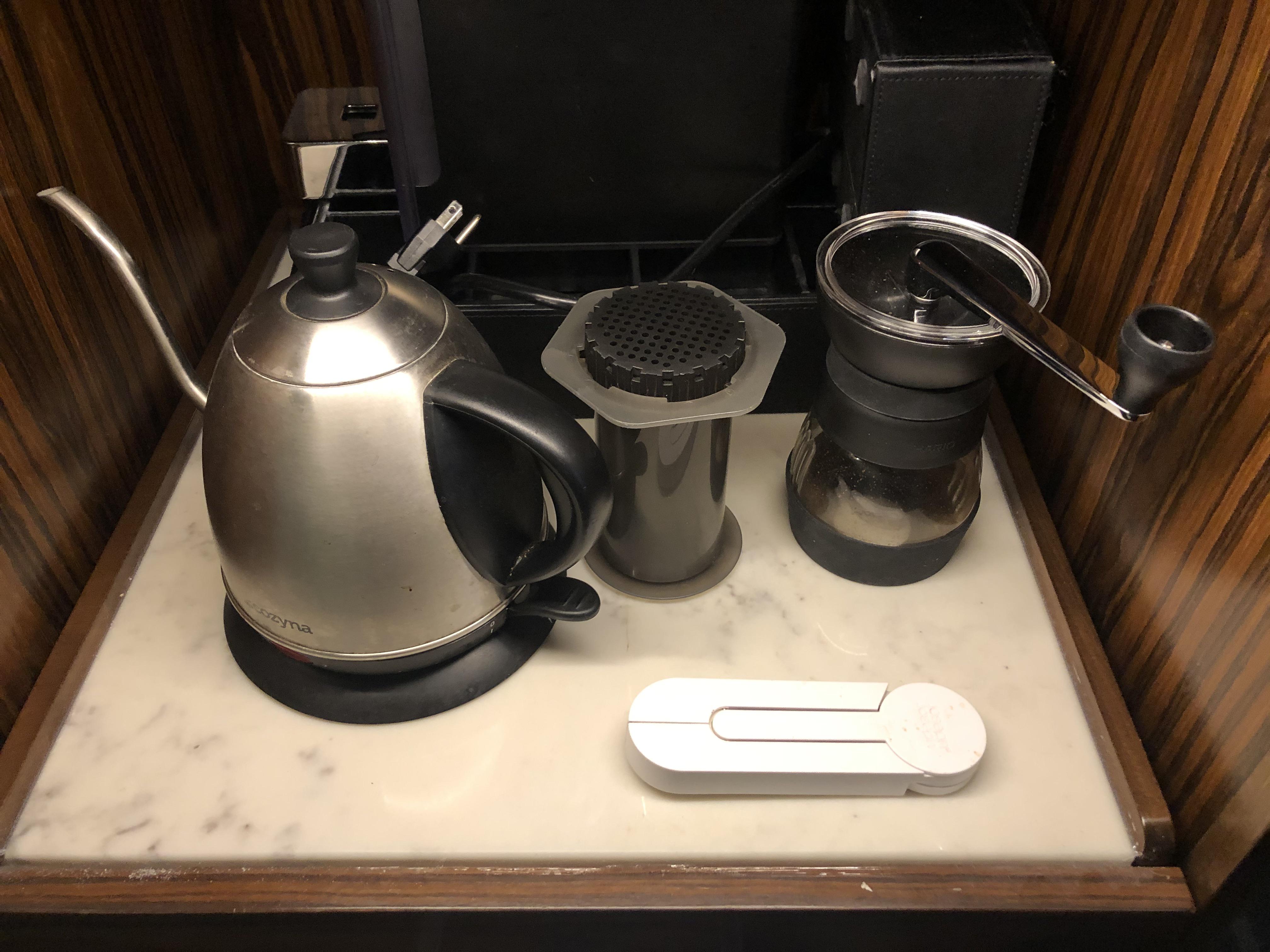 10 day hotel stay coffee station r/coffeestations