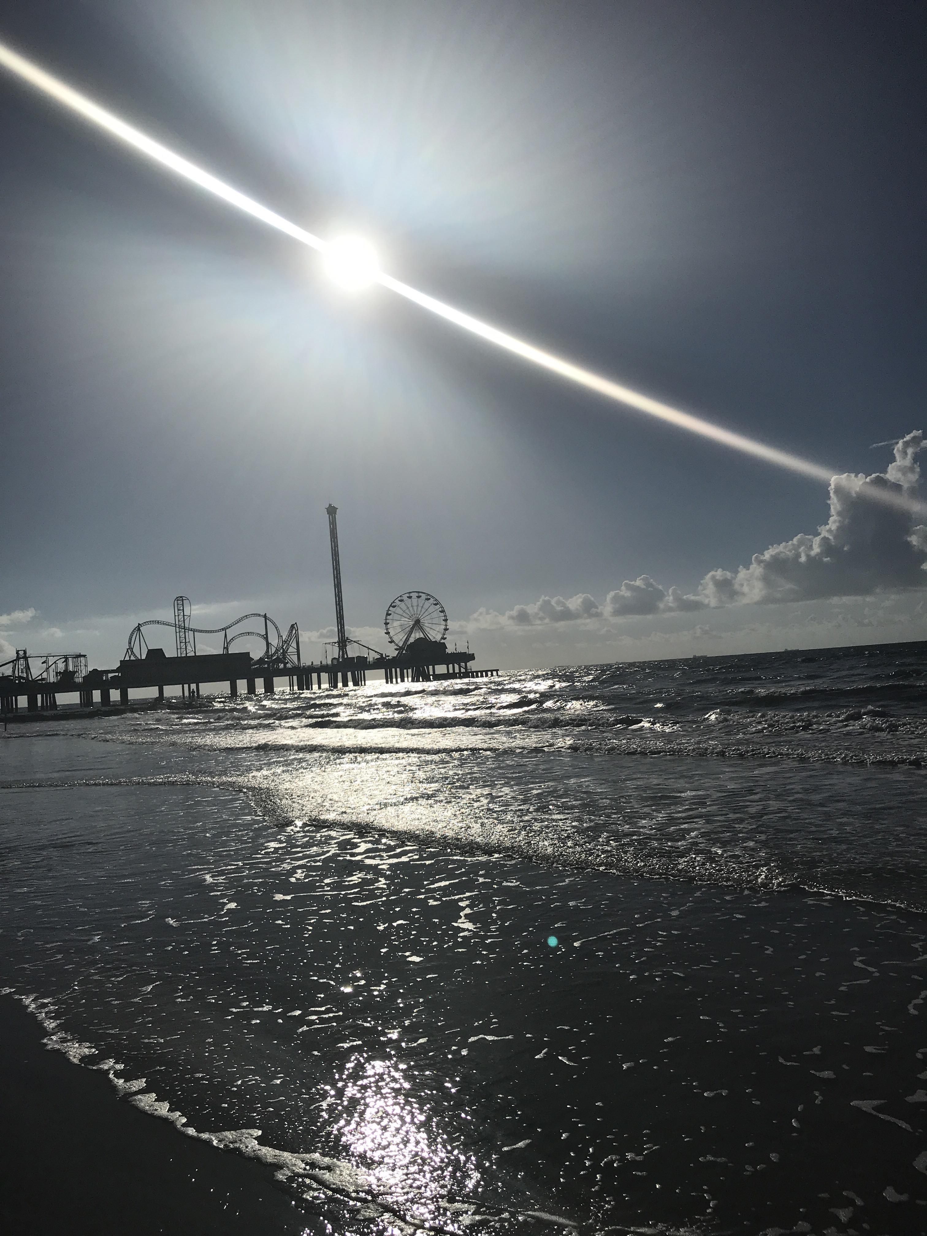 took this pic in Galveston yesterday morning r/texas