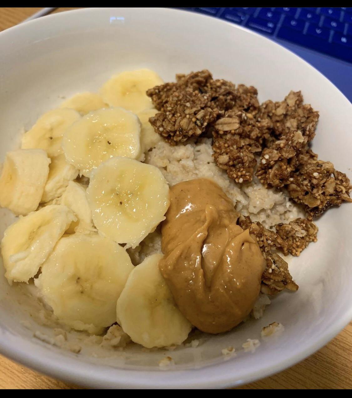 Bananas, oat meal, peanut butter, granola Breakfast