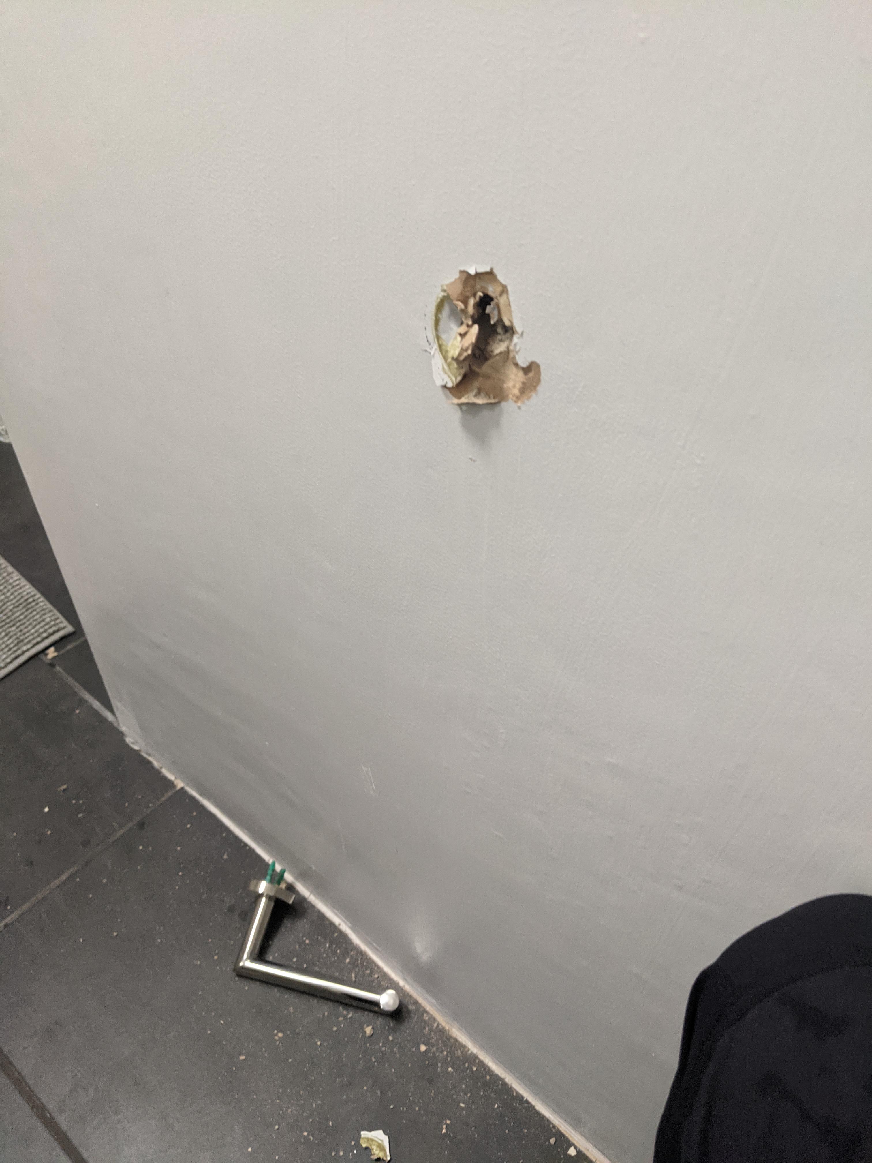 Advice on plasterboard please... As you can see from the photo my