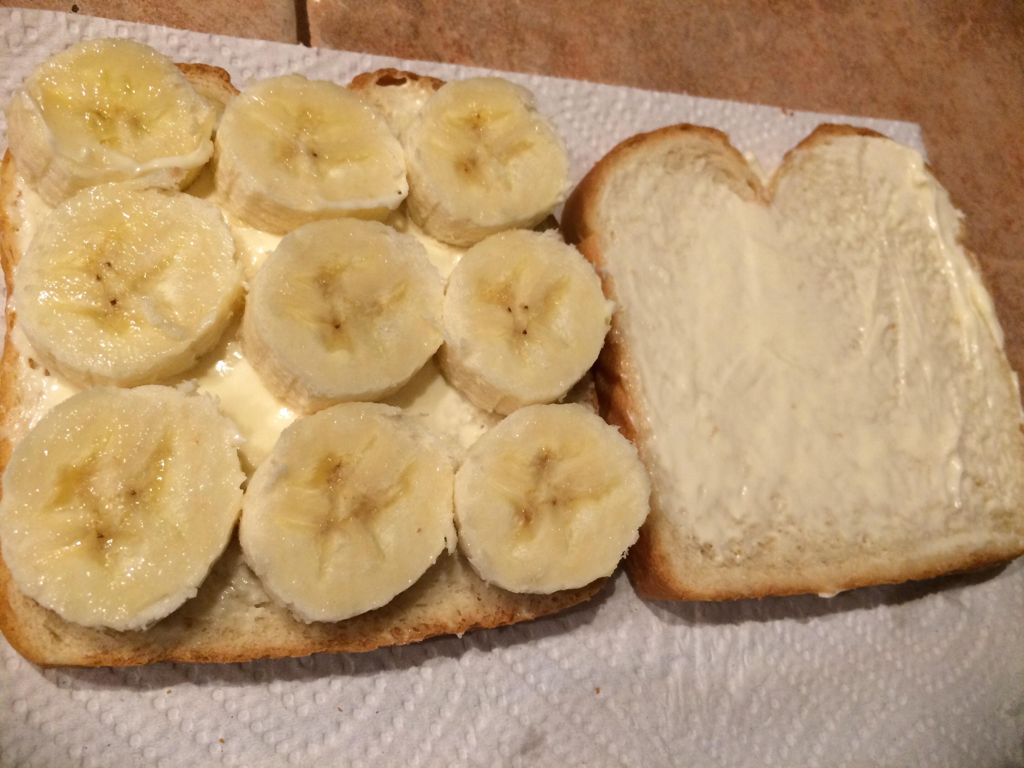 Banana Mayonnaise Sandwich deliciousness! r/pics