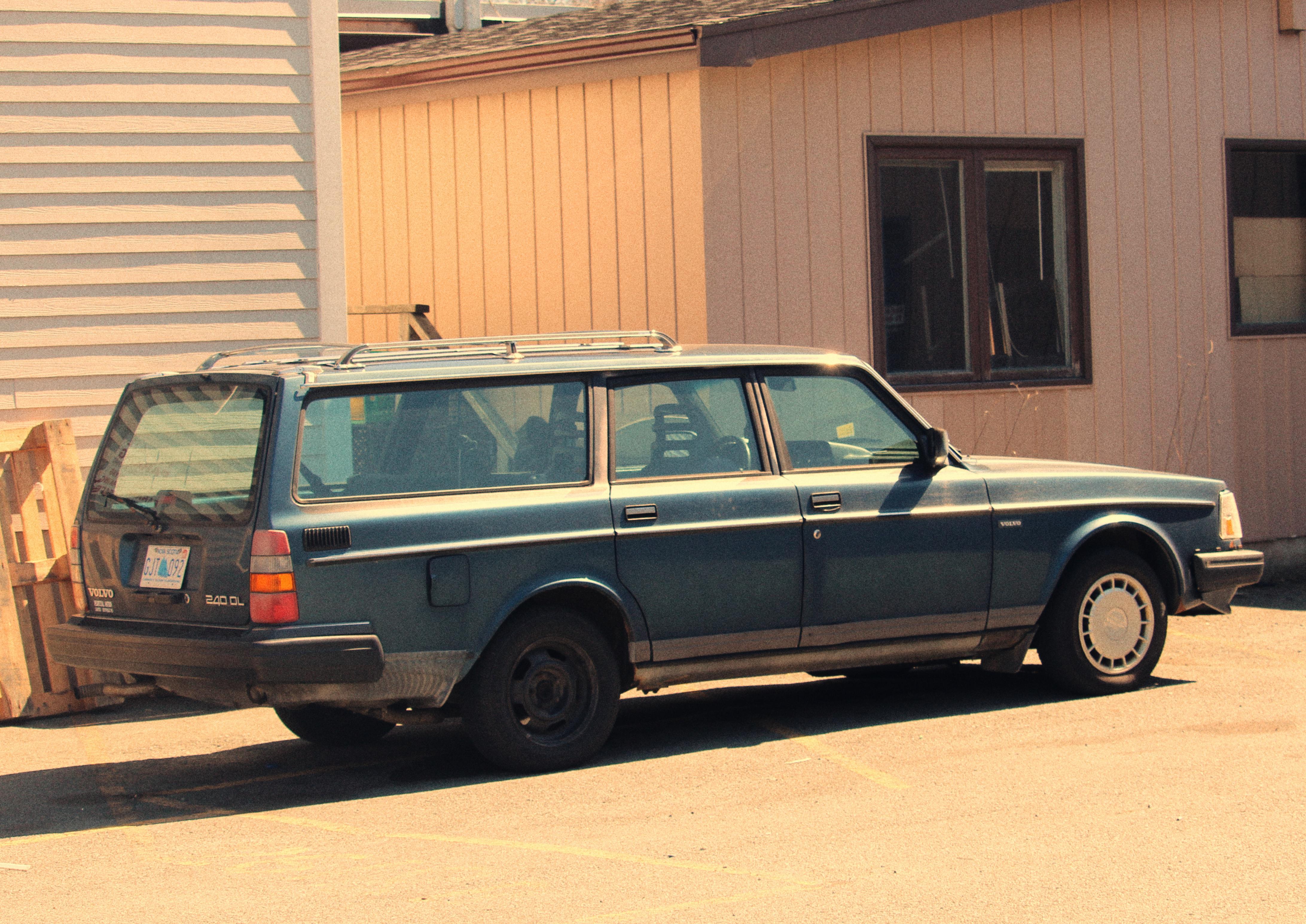Saw this beauty in Halifax, Nova Scotia today r/Volvo