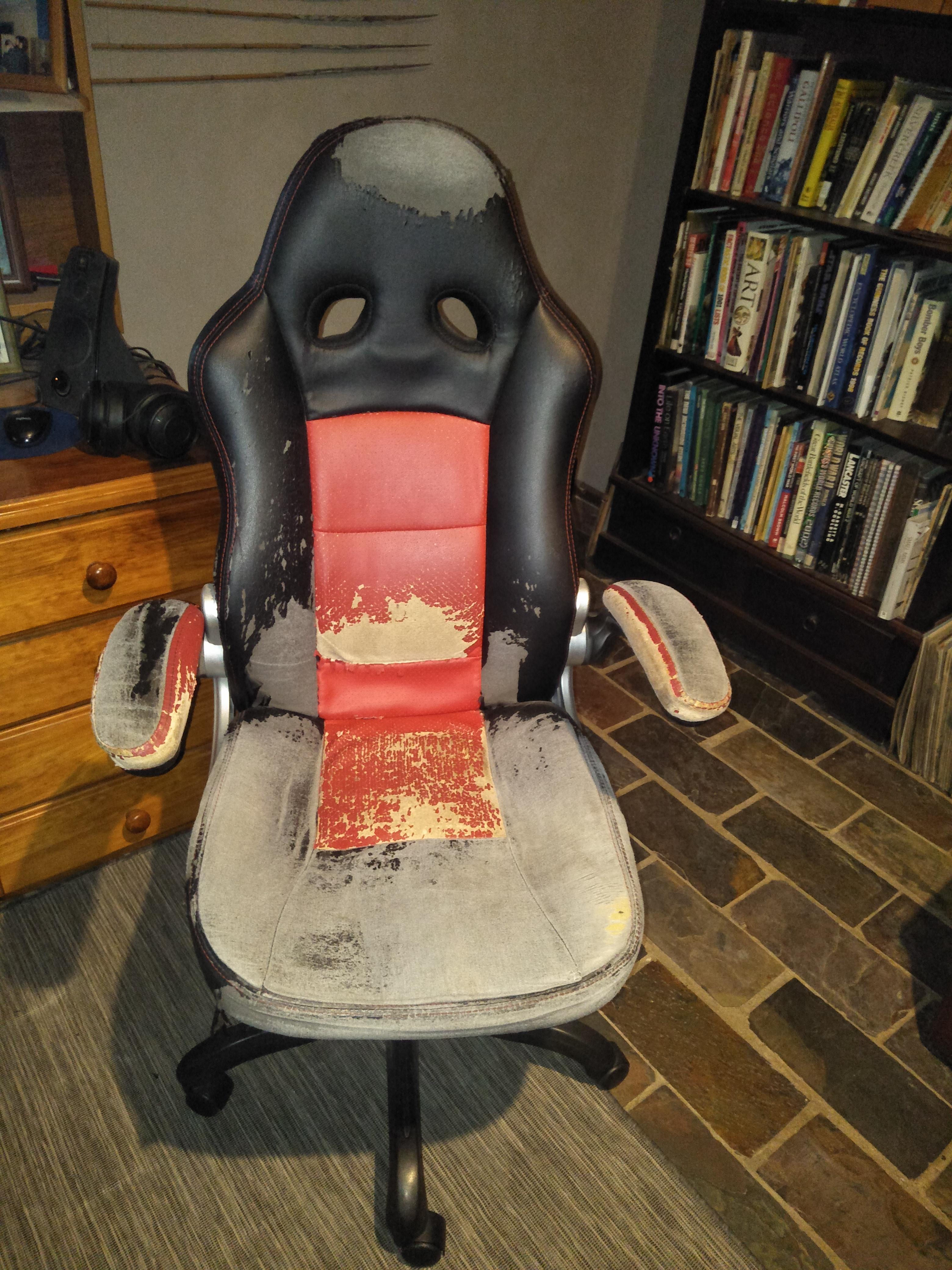 My computer chair. r/mildlyinteresting