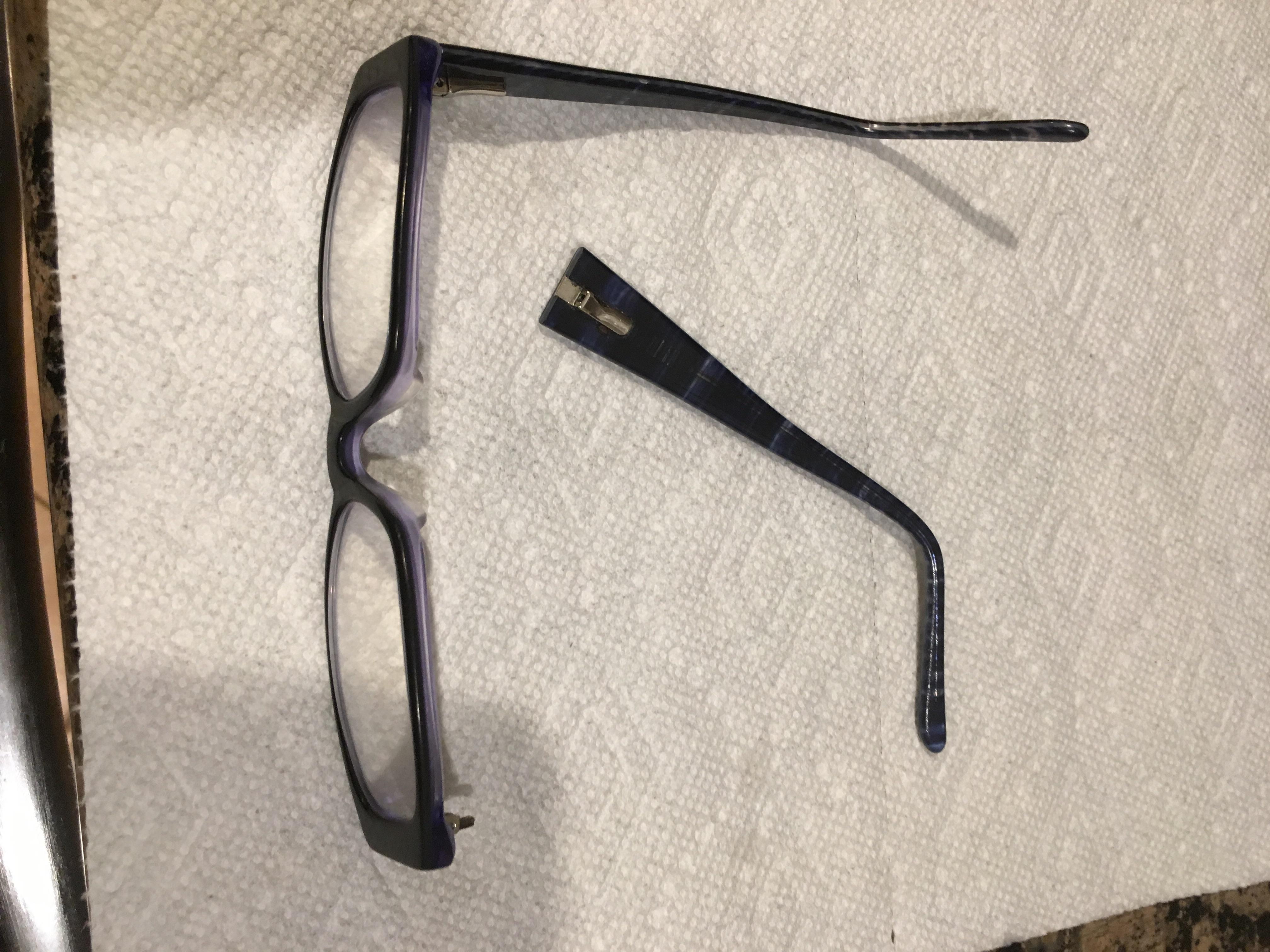 When your glasses break but you can't see to fix them r/mildlyinfuriating