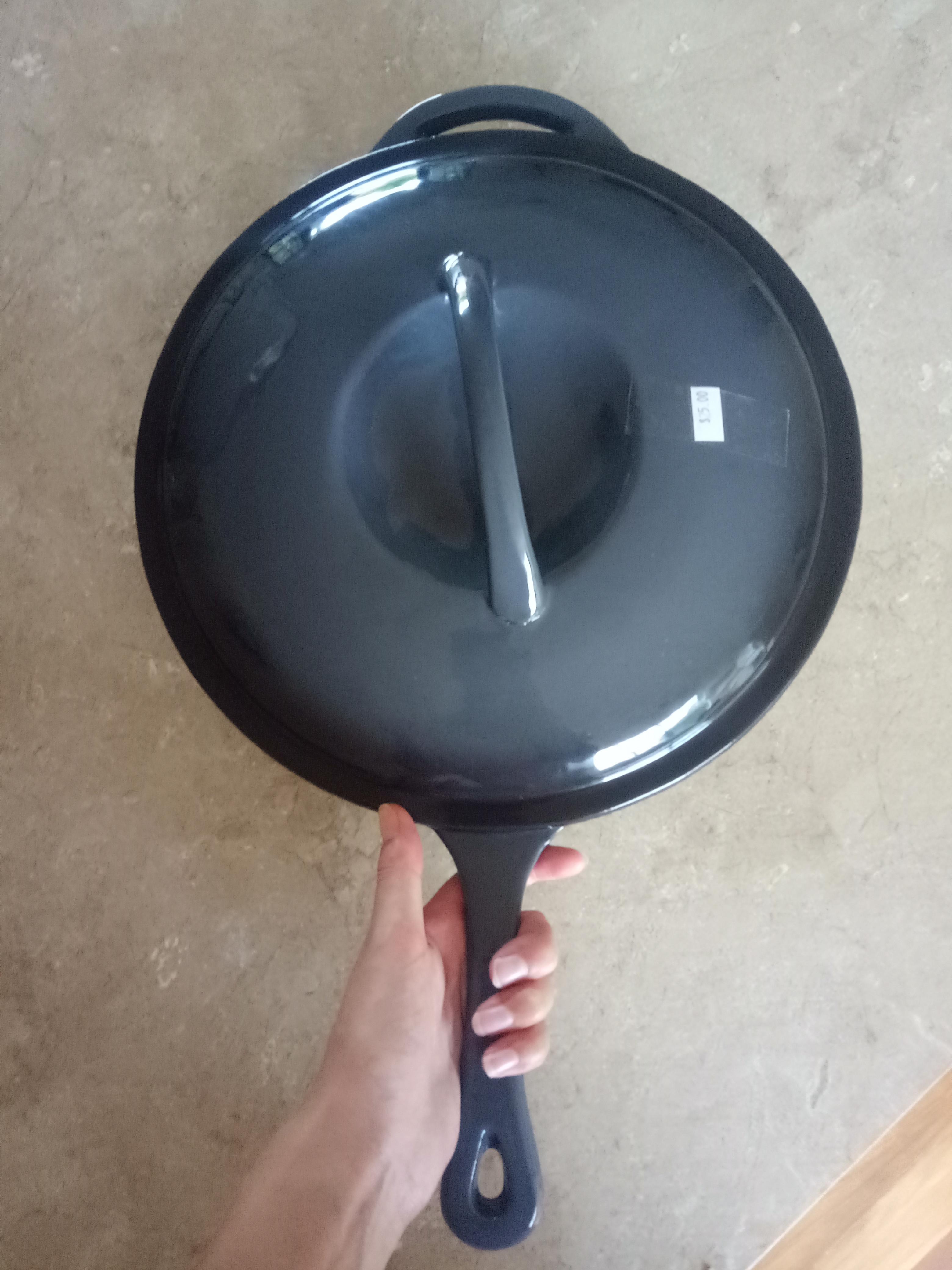 Finally thrifted my first cast iron skillet! 25NZD r/ThriftStoreHauls