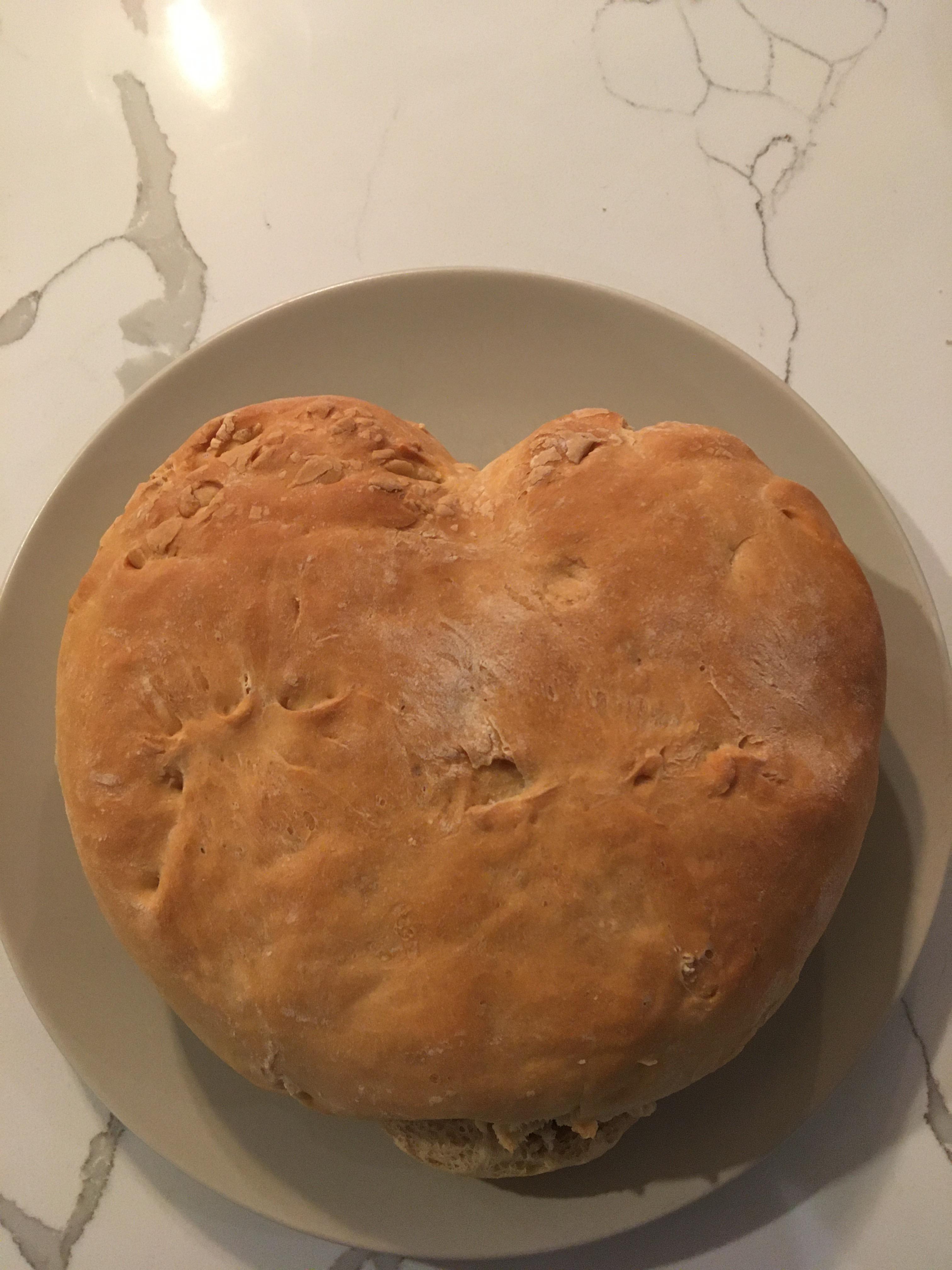I made (kind off) heart shaped bread for Valentine’s Day!! not very