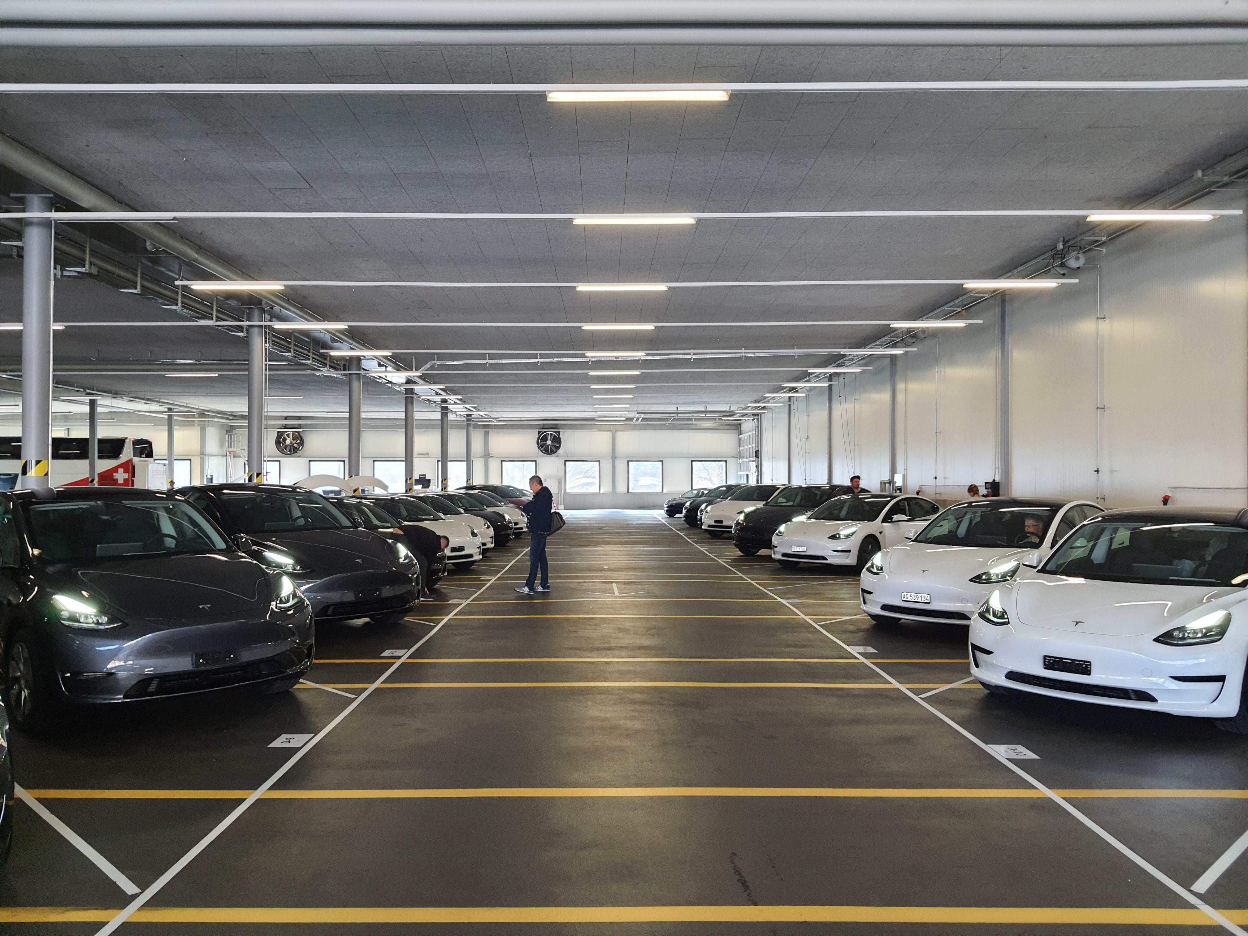 Tesla Delivery Center in Zurich, Switzerland r/TeslaModel3