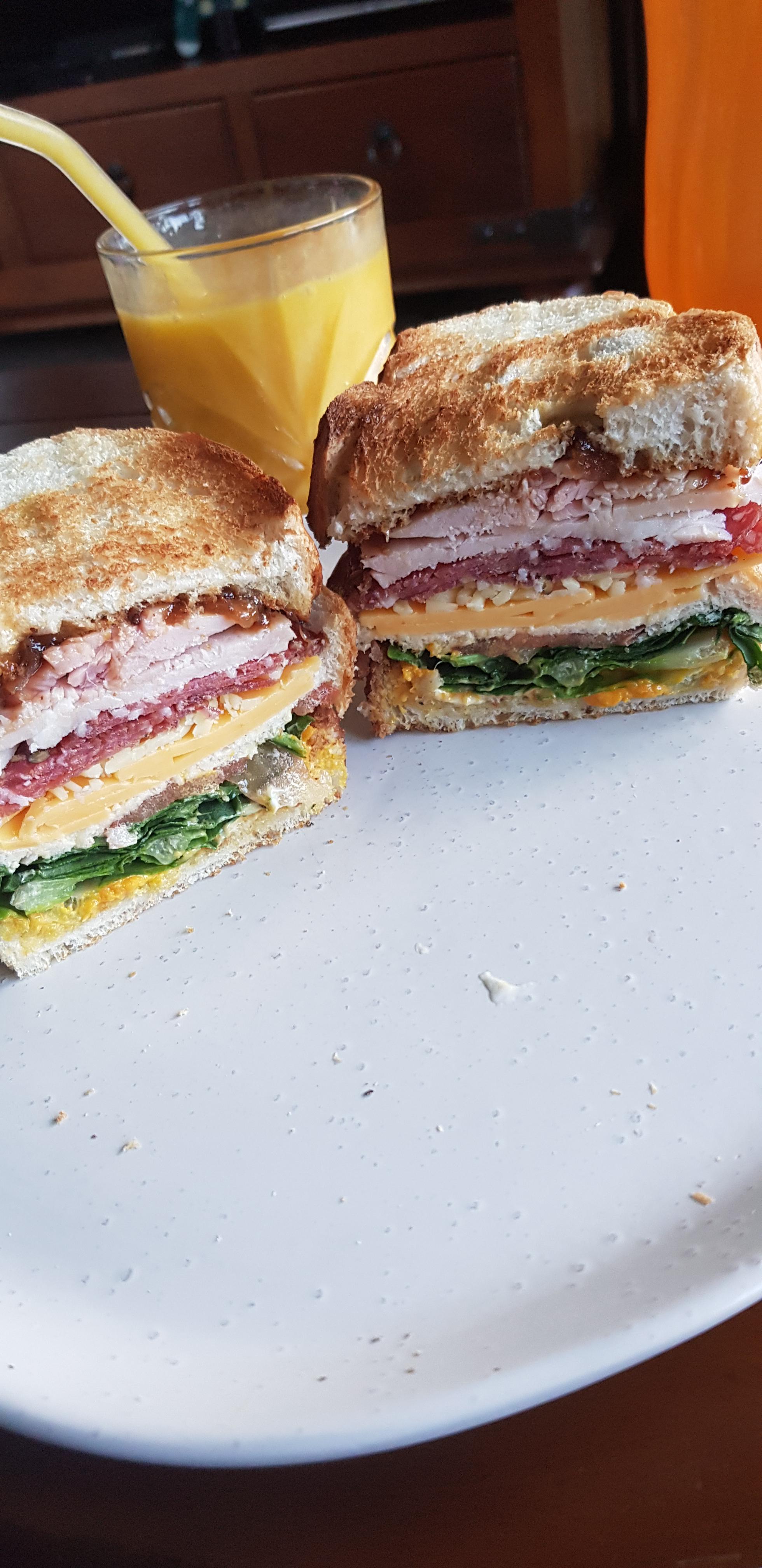 [Homemade] Just your average weeknight dinner sandwich food