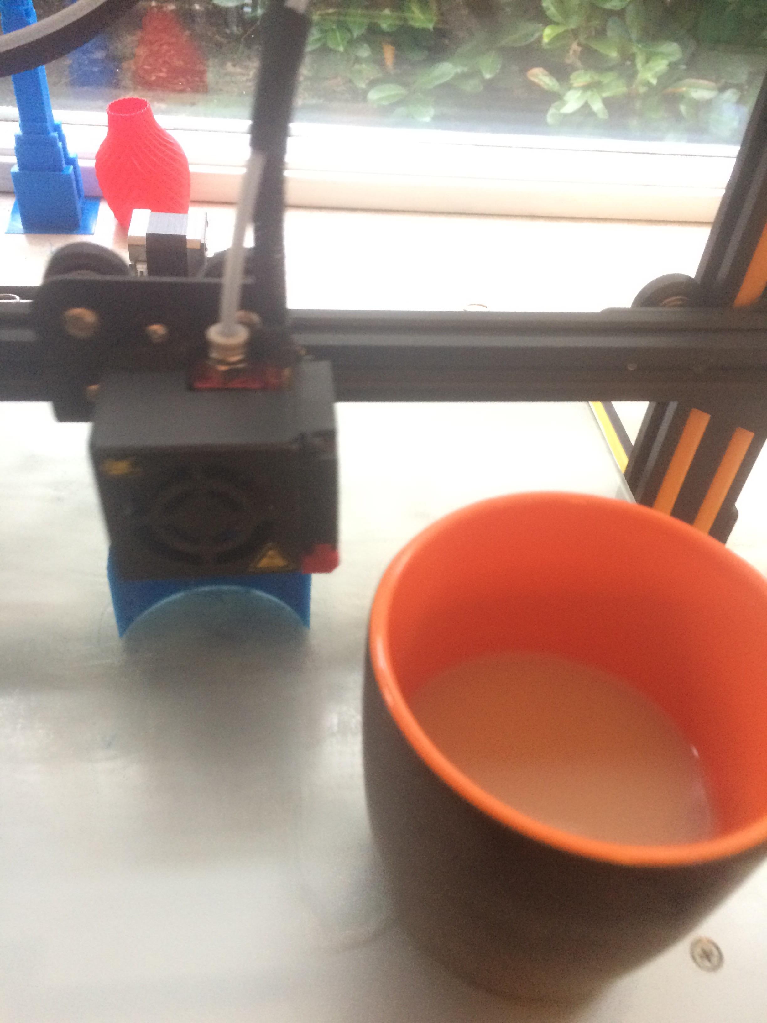 Just discovered a new way of keeping my tea warm r/3dprinter