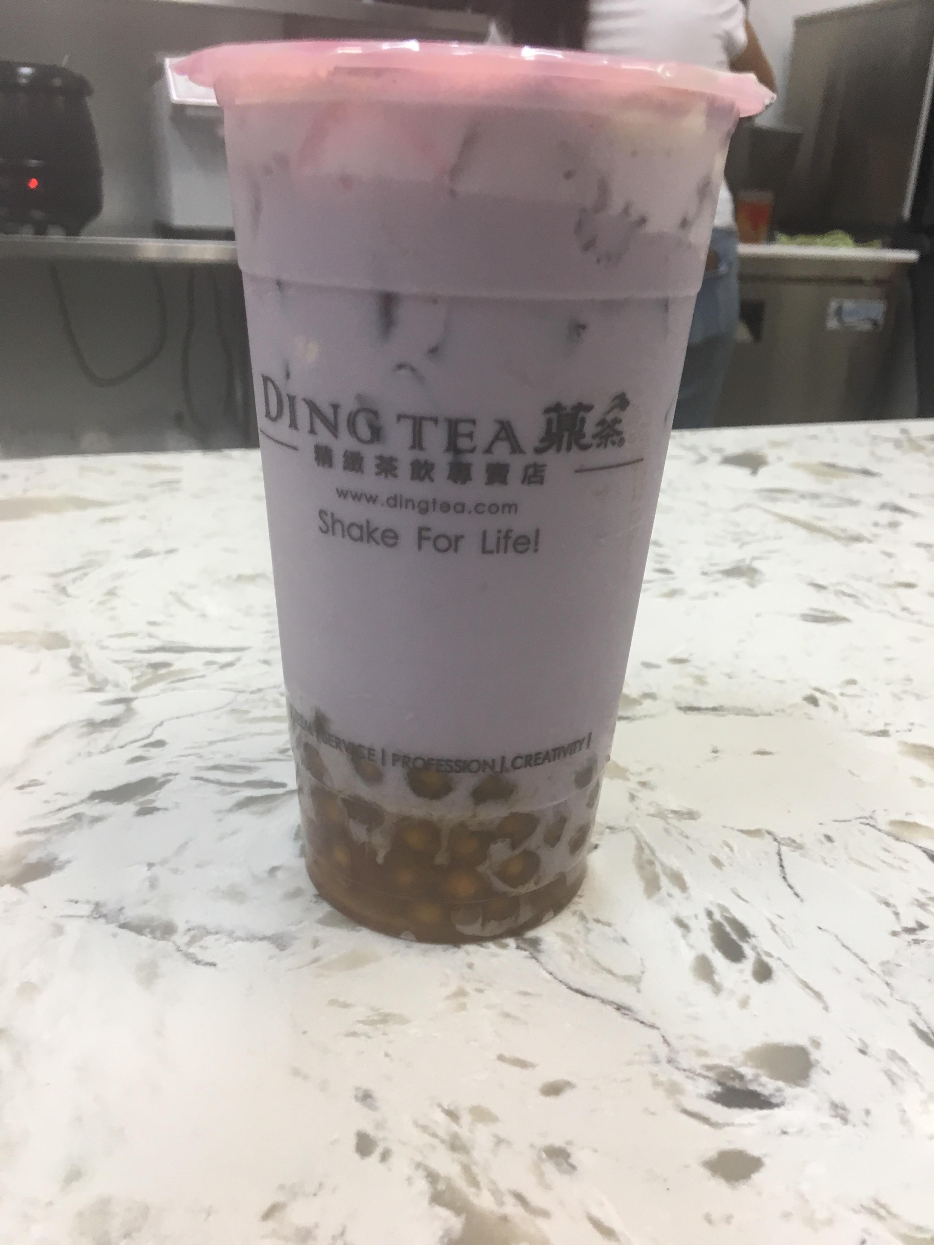 Taro milk tea, with golden boba, cheese foam as topping 😍 r/boba