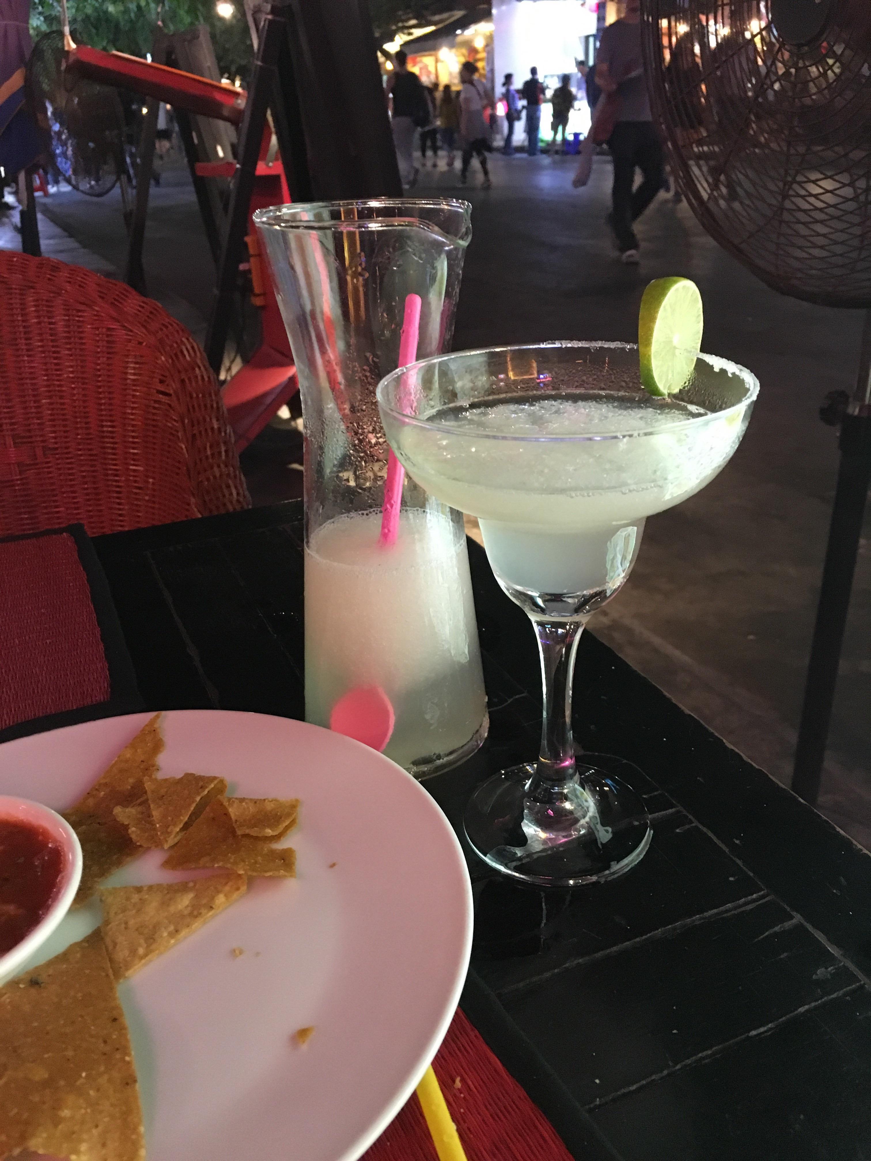 This is called a margarita bucket😂 r/funny