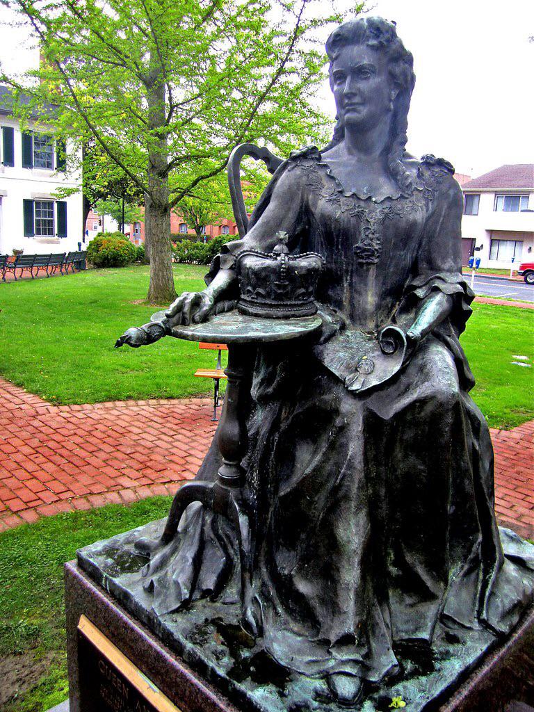 Statue of Queen Anne in front of the Queen Anne County Courthouse in Maryland, USA. r/monarchism