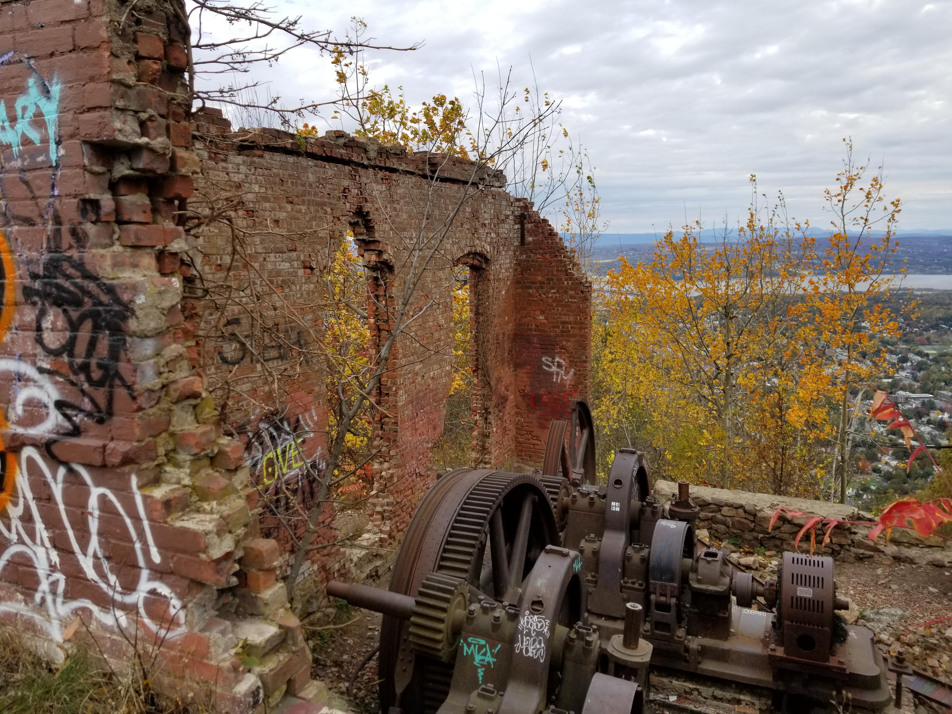 Mount Beacon Incline Railway, Beacon, NY [OC] [4032x3024] r/AbandonedPorn
