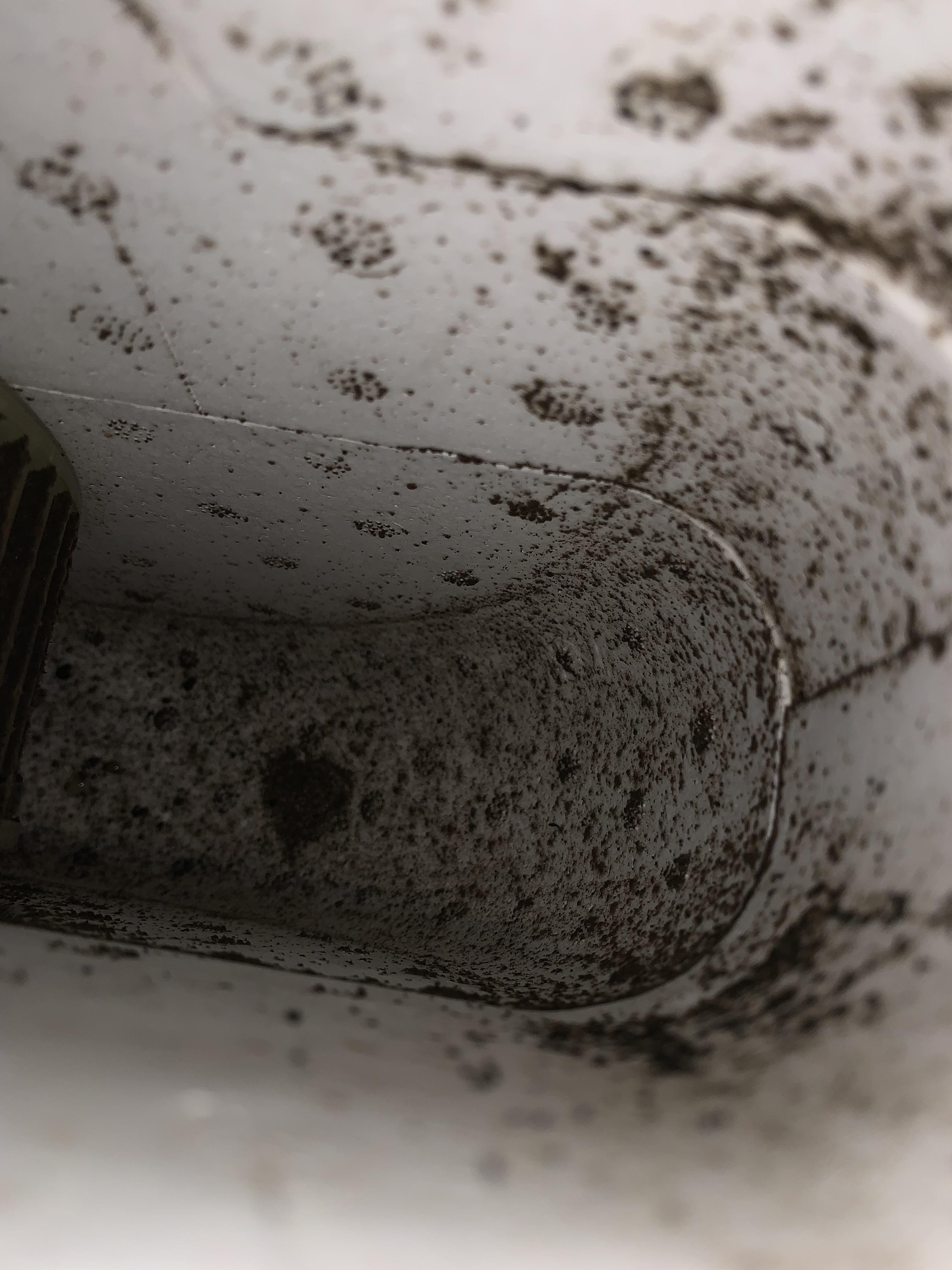 Landlord says this is completely safe and no black mold? r/hvacadvice