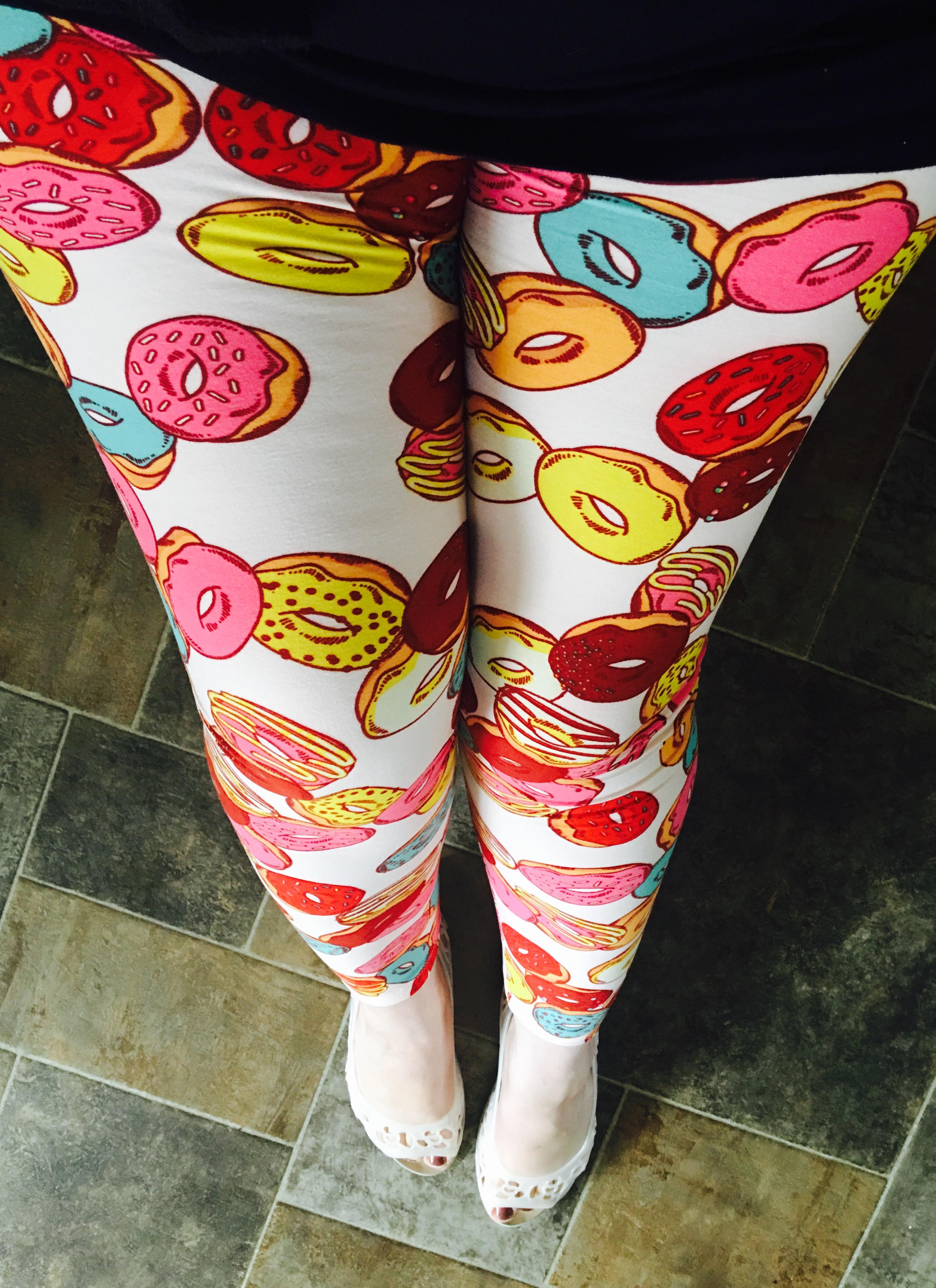 LulaRoe and her magical leggings are coming for you TightPants! 