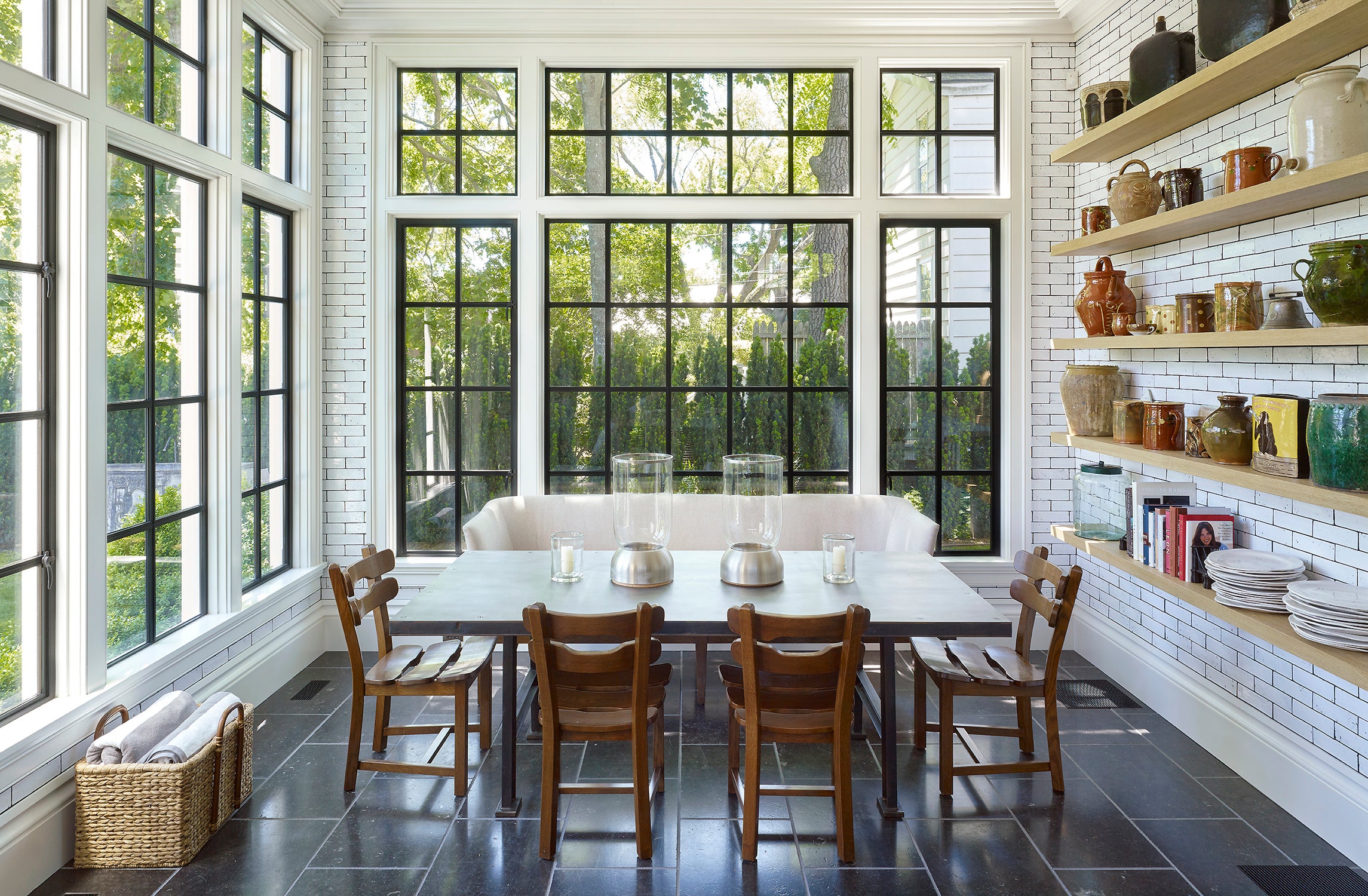 Breakfast Nook in Sag Harbor, NY [2290 × 1500] Video Tour in Comments