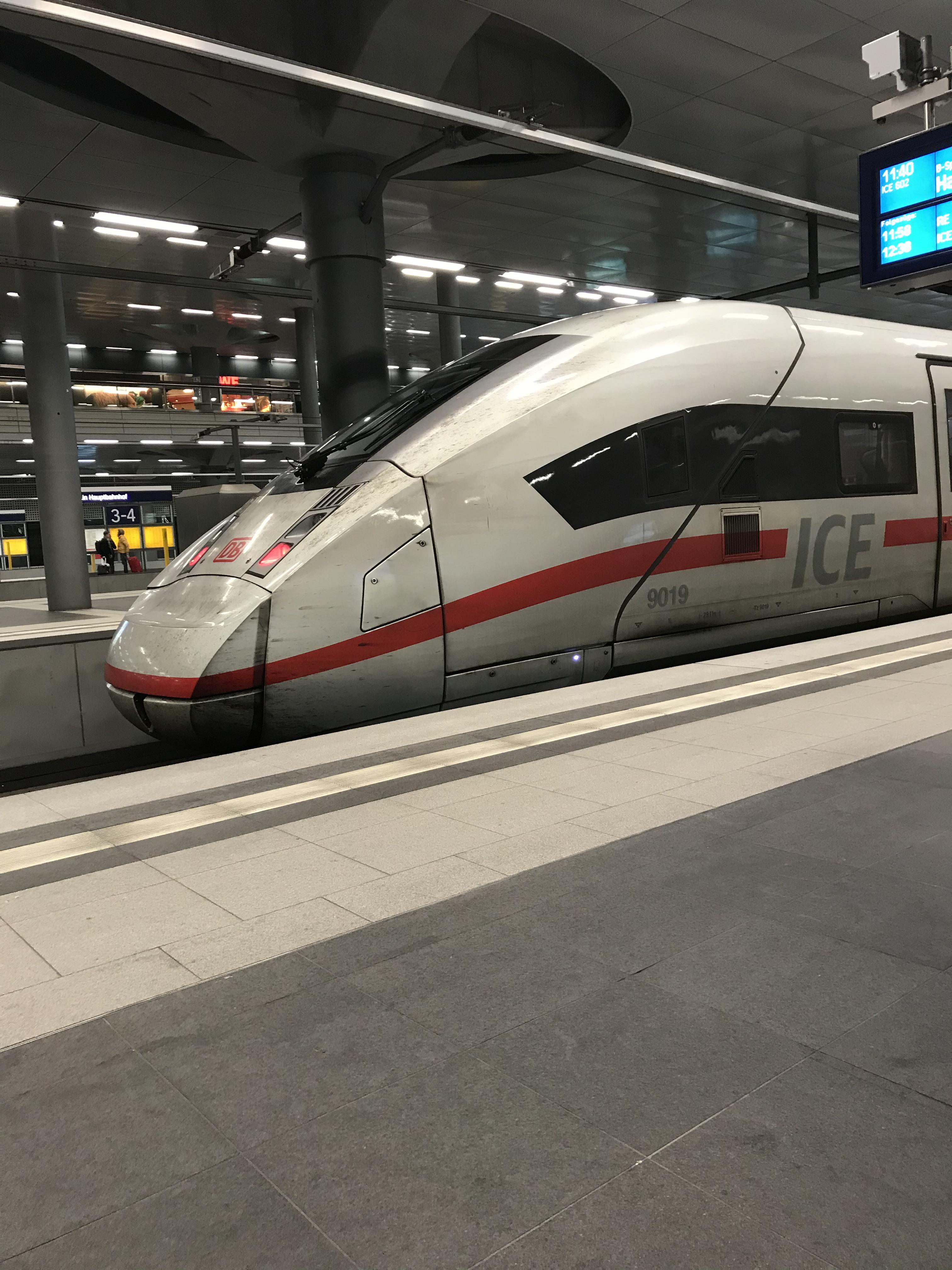 ICE at Berlin HBF. Munich to Hamburg 29/01/20 r/trains