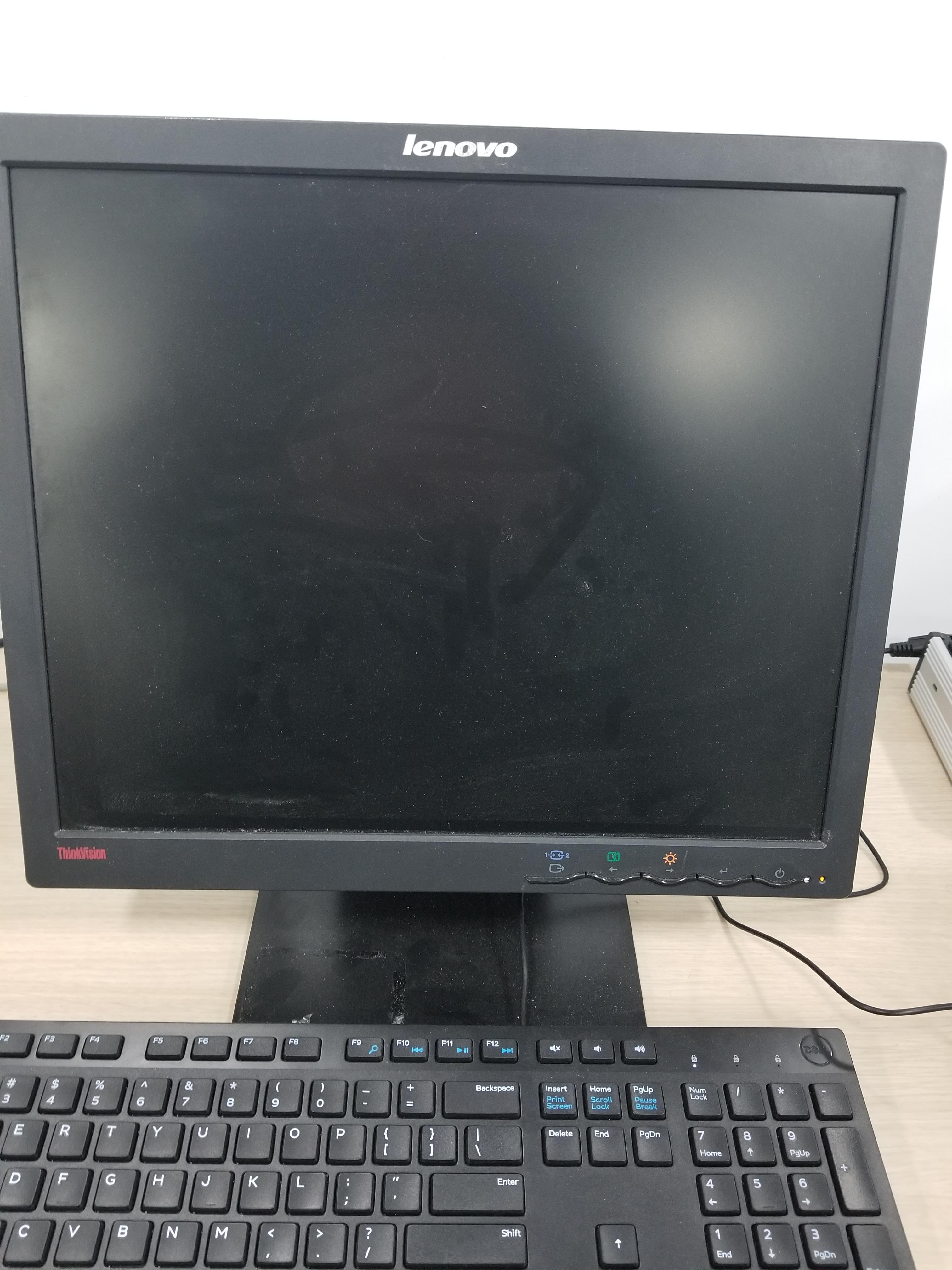 Best buy uses only the highest quality monitors r/LinusTechTips