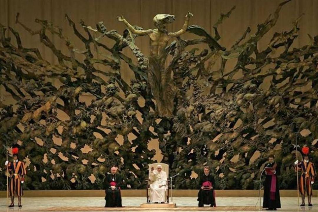 sculpture in vatican called "the resurrection" r/Damnthatsinteresting