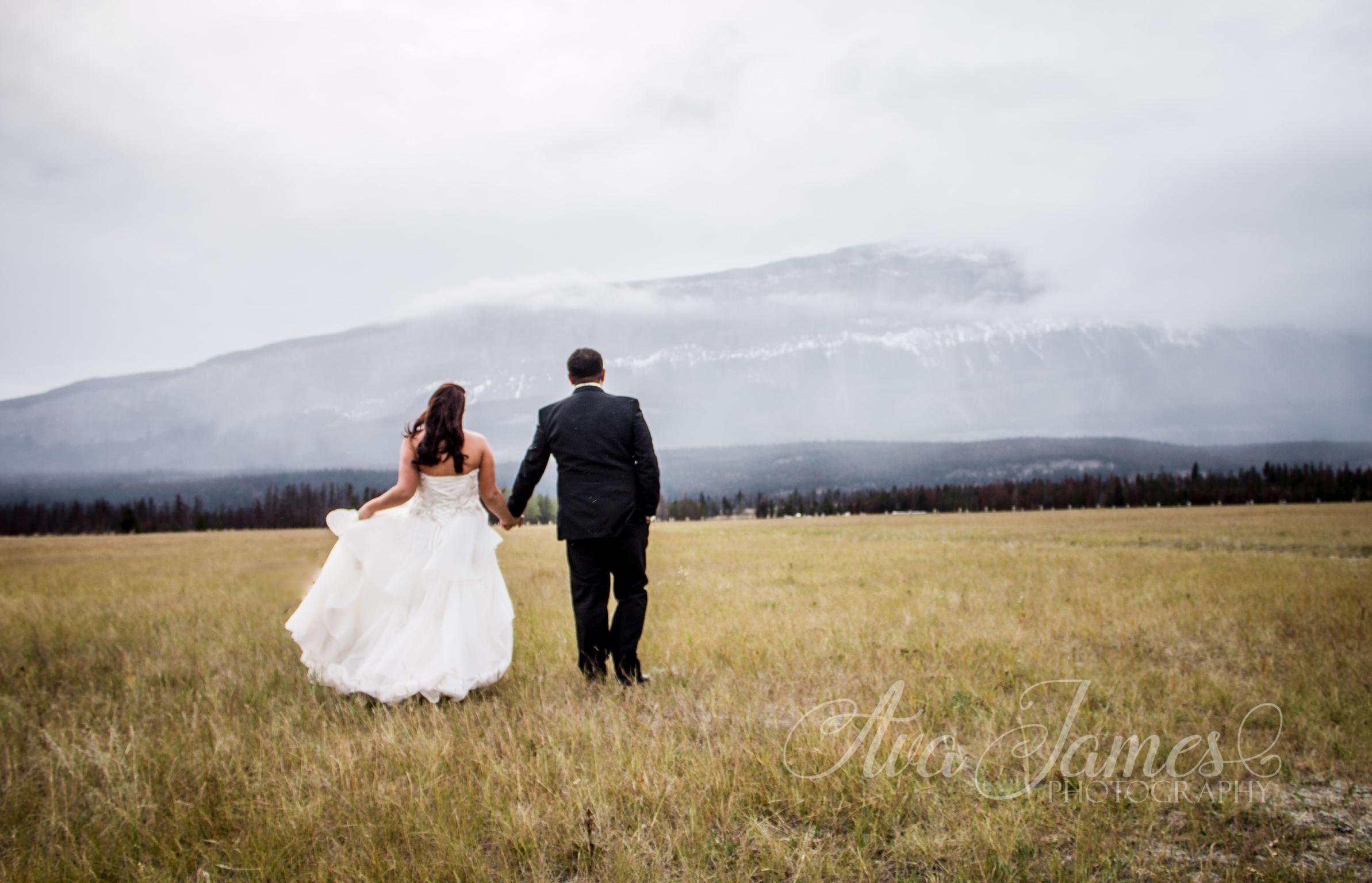 My photographer didn't show up thankfully my fiance's cousin is a photographer and had her gear