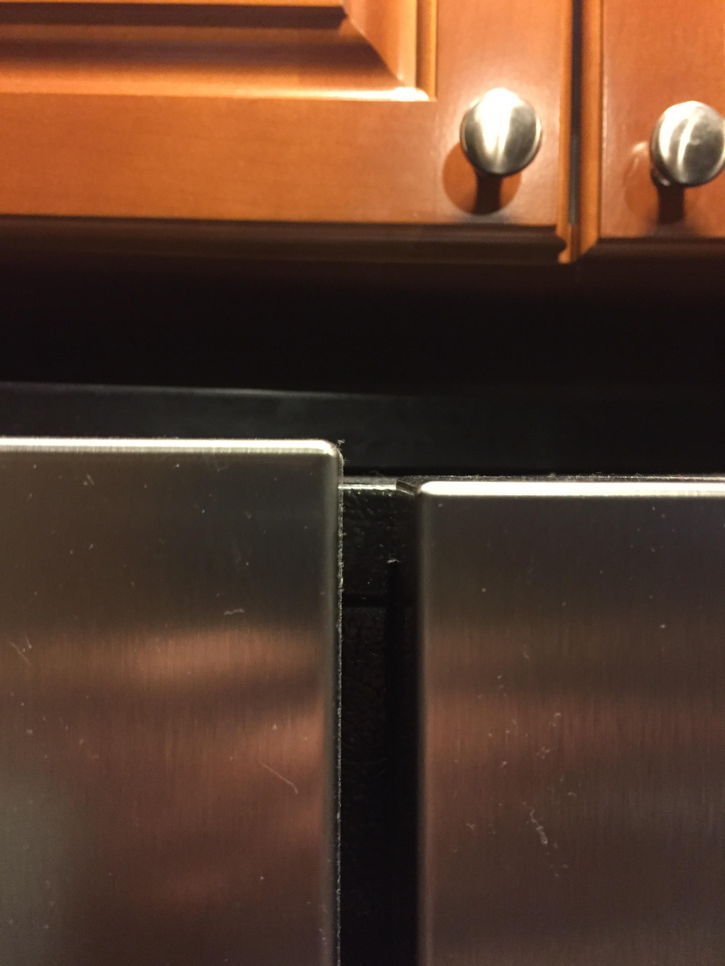 These refrigerator doors : r/mildlyinfuriating