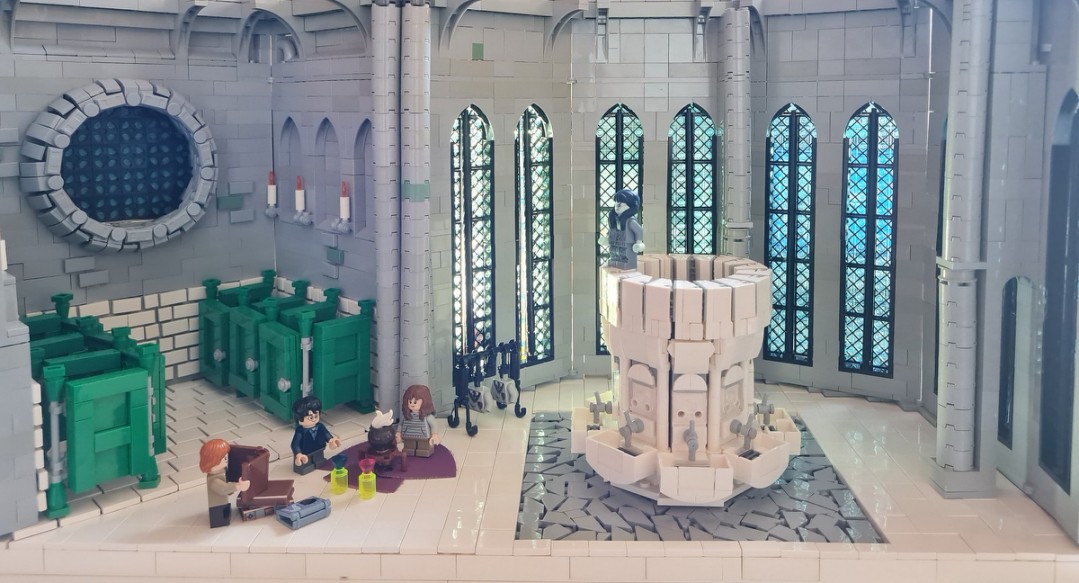 Moaning Myrtle Bathroom (Harry Potter and the Chamber of Secrets r/lego