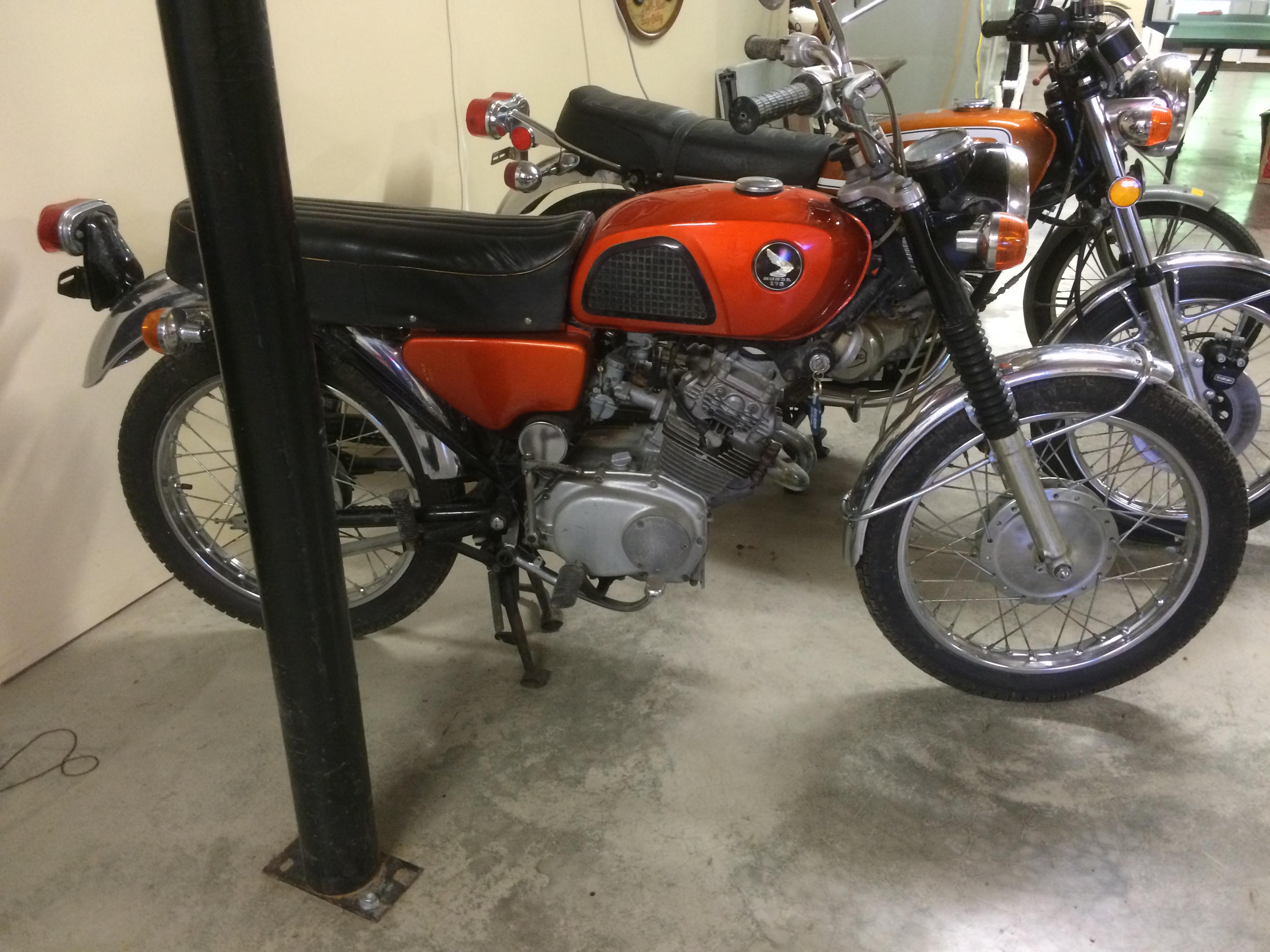 Honda 175cc from probably 68-70 in my buddy’s collection. Absolutely