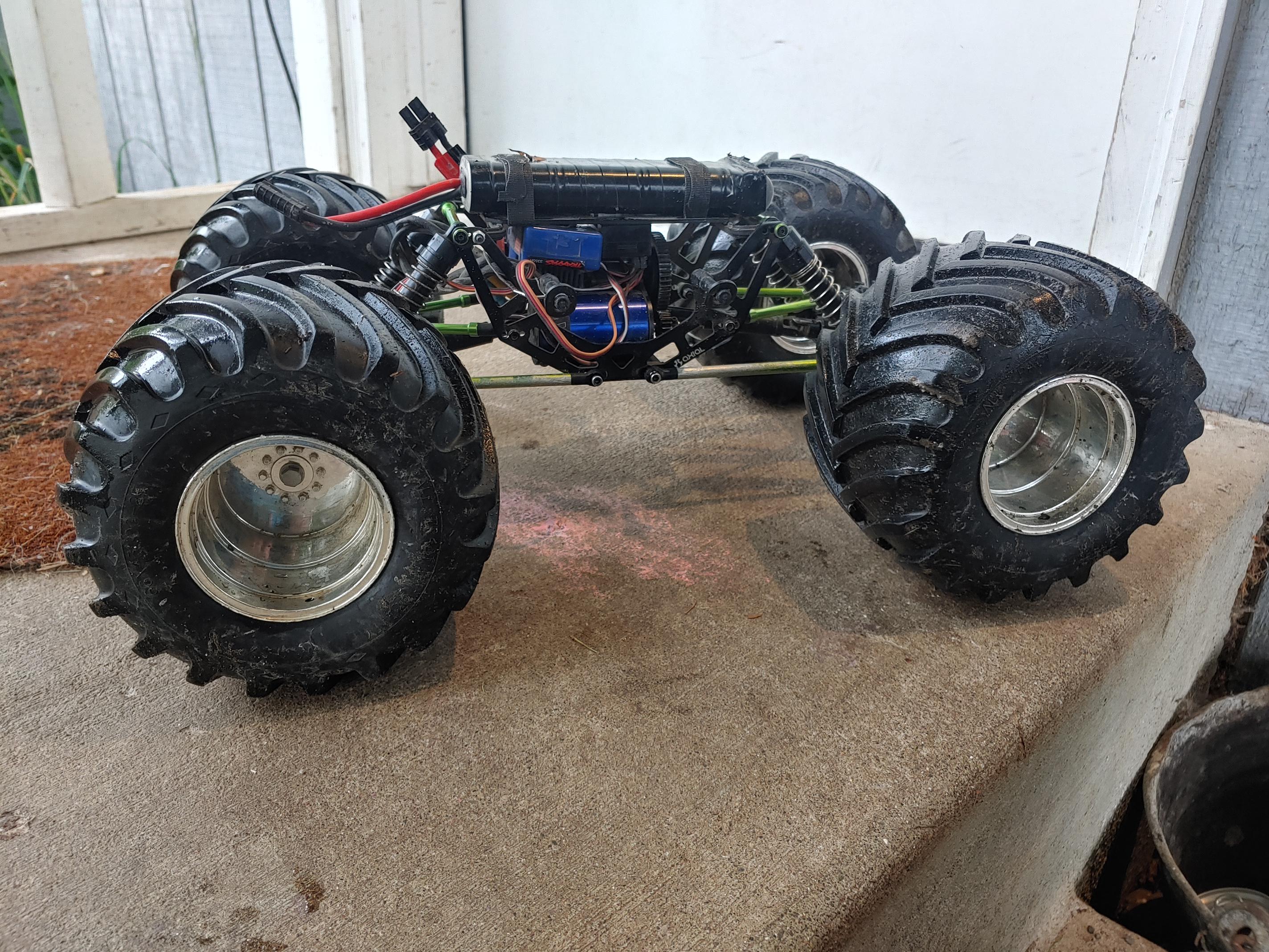My budget solid axle monster truck build. It's based off an Axial AX10 Scorpion. r/rccars