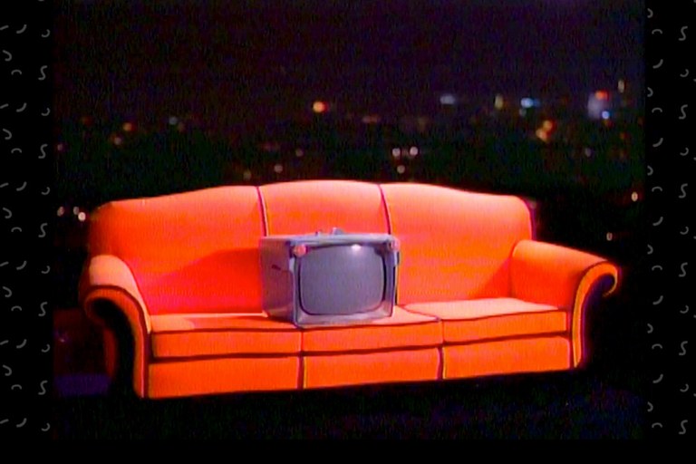 The big orange couch from SNICK r/nostalgia