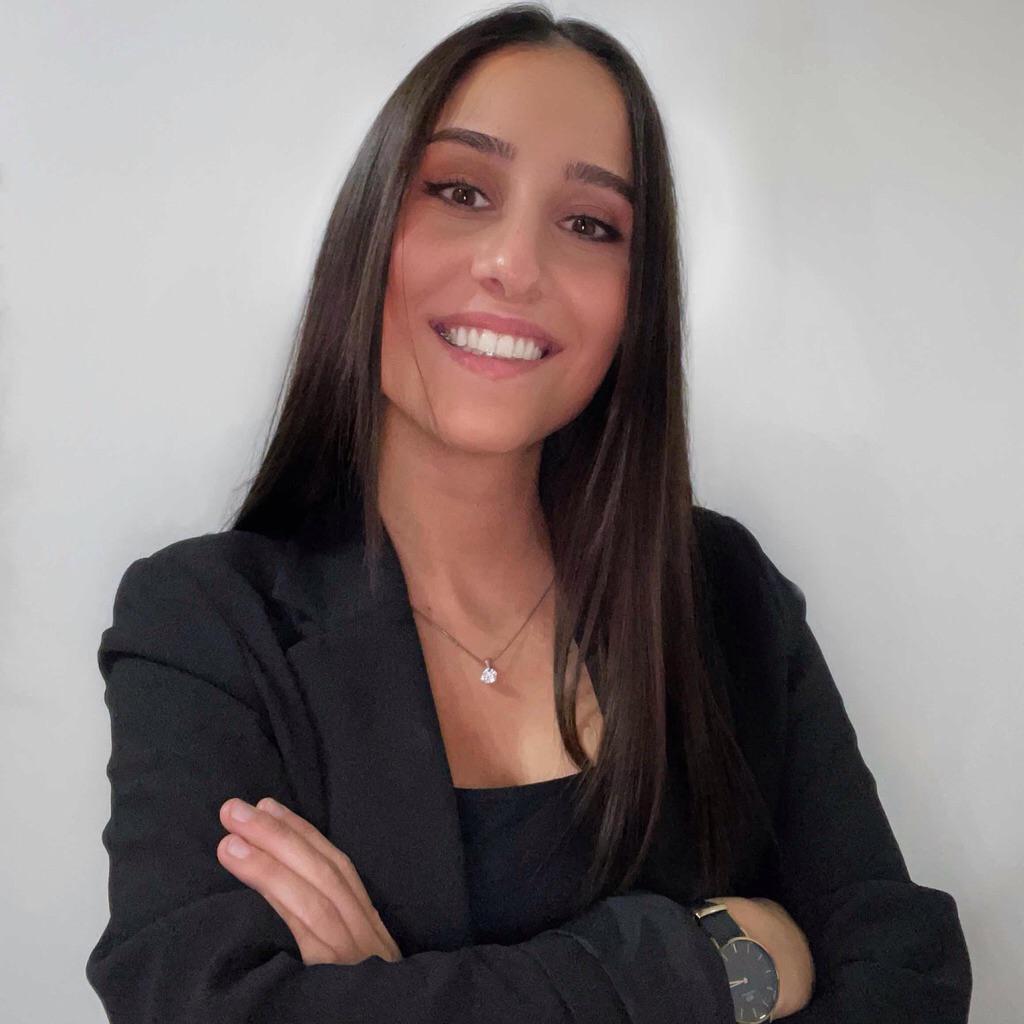 Should my dad (58) fuck her hard with his big old cock? : FatherCuck