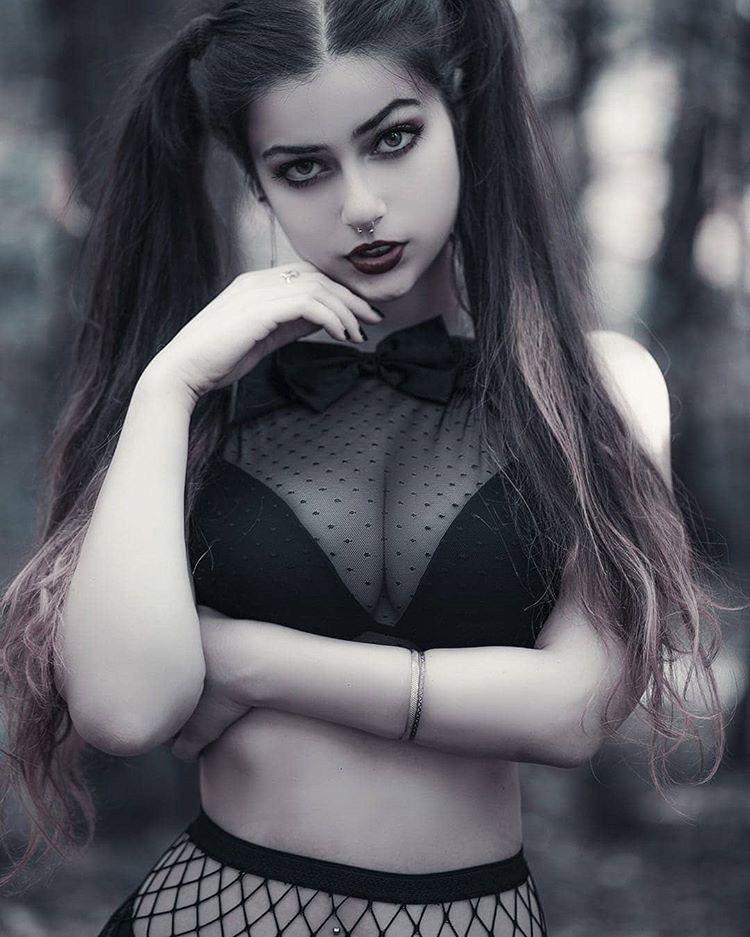 Karlotta Dalipi : bigtiddygothgf