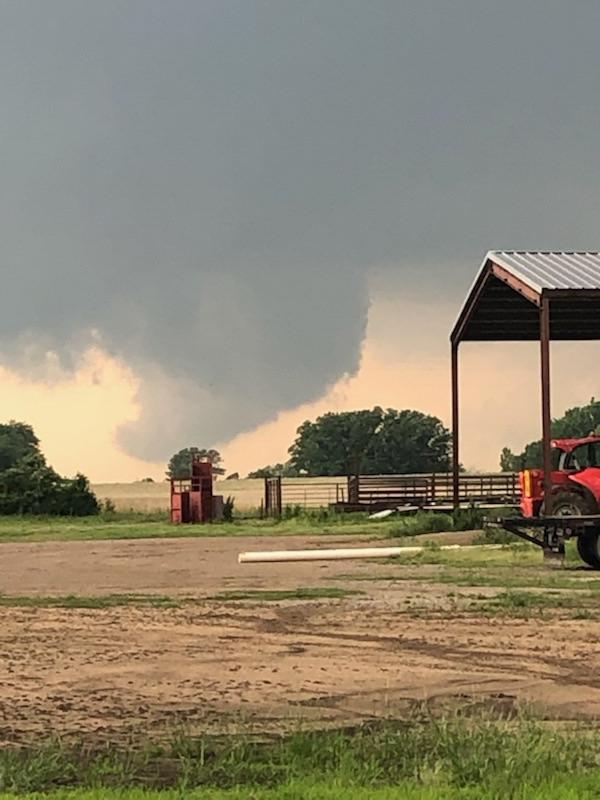 Picture my brotherinlaw sent me from North of Morris Ok this