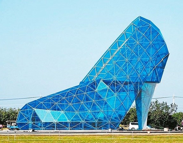 Glass slipper church in Taiwan, 55ft 16m tall