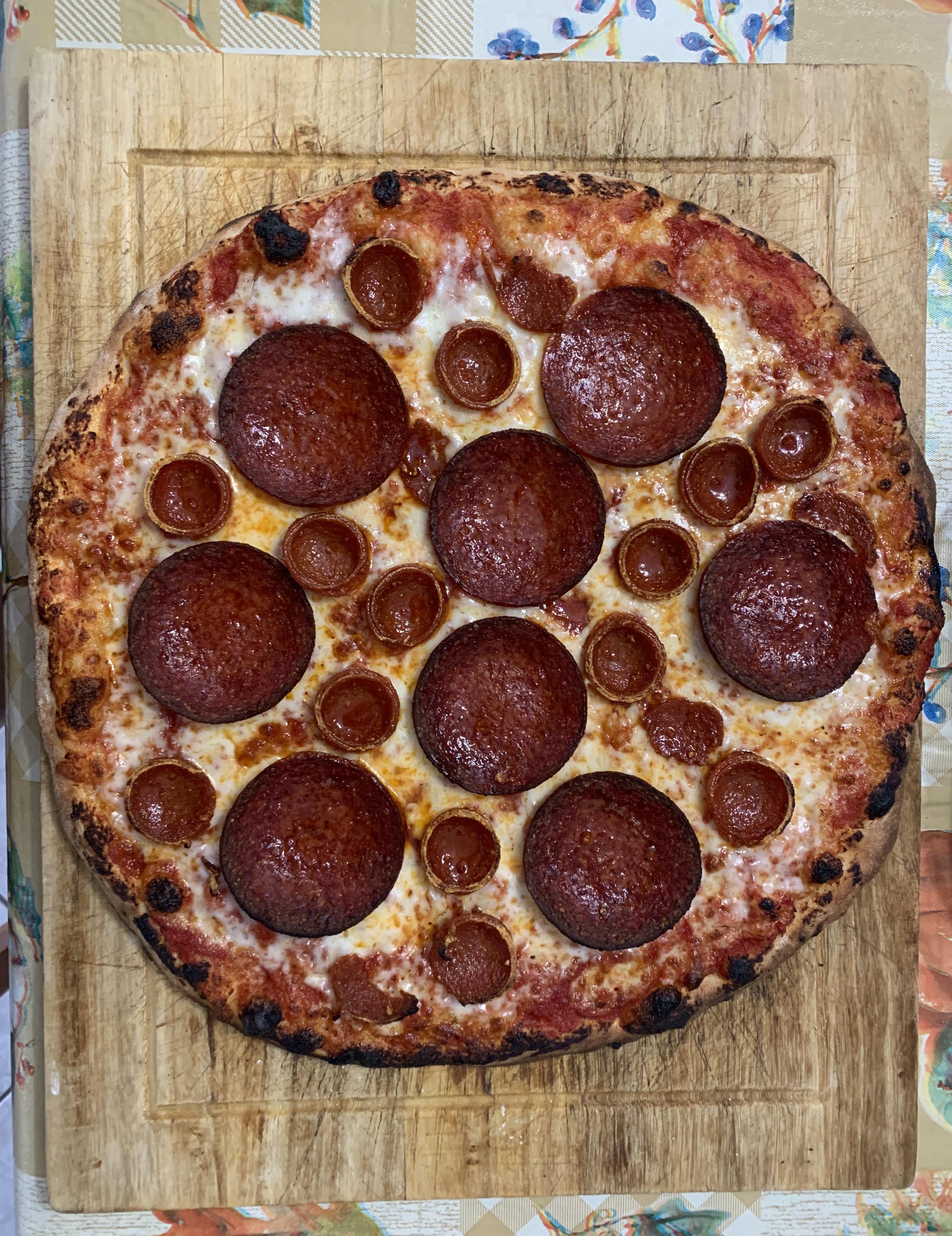 Think this is the best pepperoni pizza I’ve made so far r/Pizza