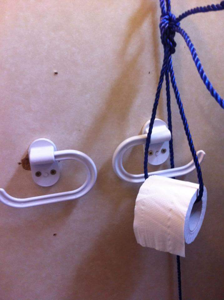 Looks like this person dosent know what a TP holder is r/DiWHY