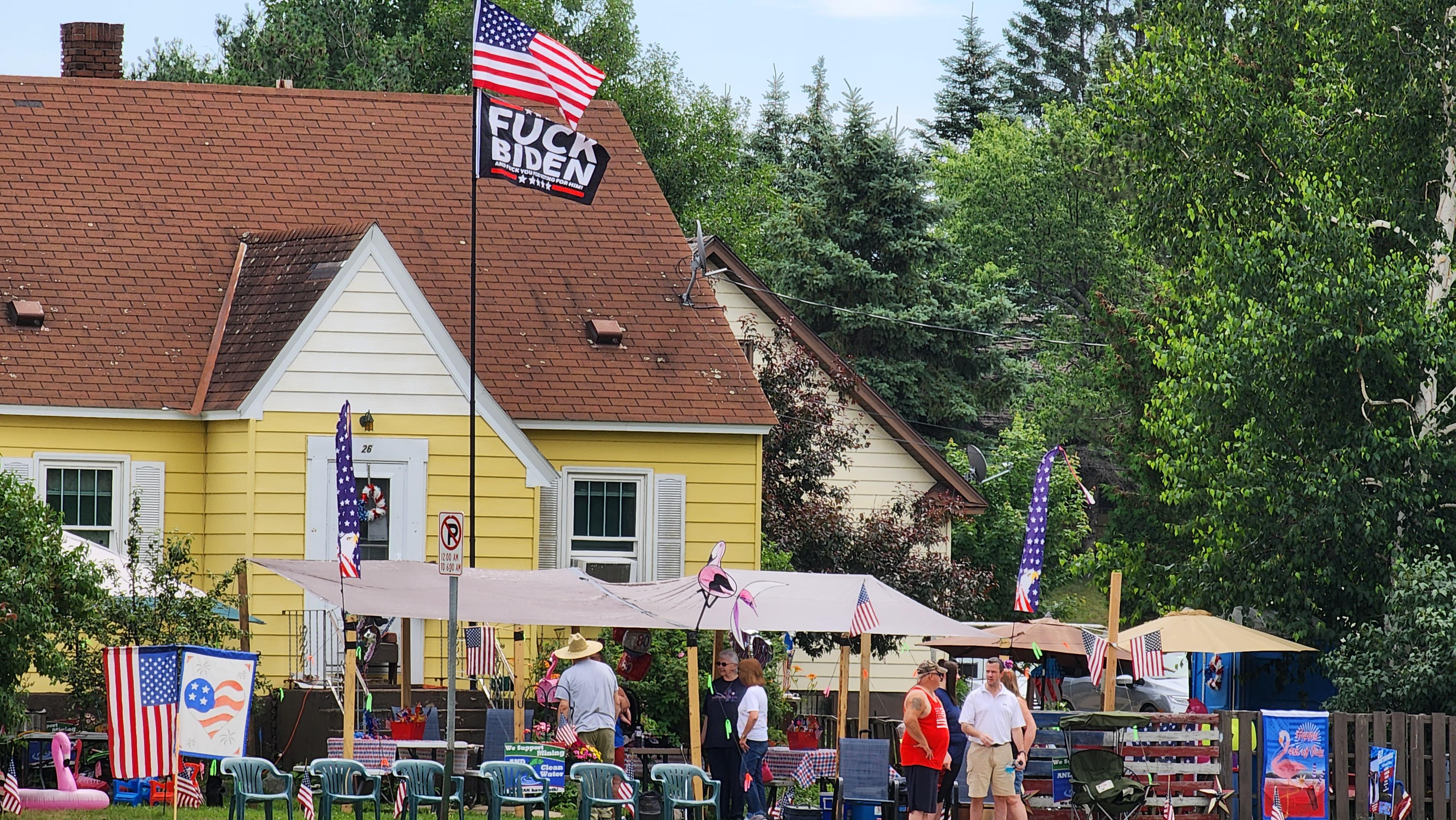Keeping it classy at the Ely 4th of July parade. r/minnesota