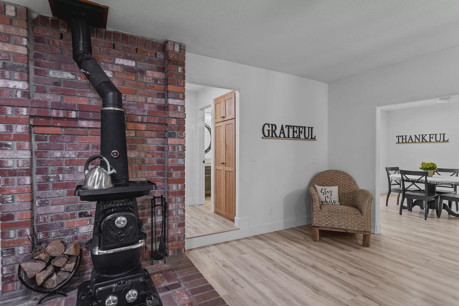 This house teaches you about synonyms r/zillowgonewild