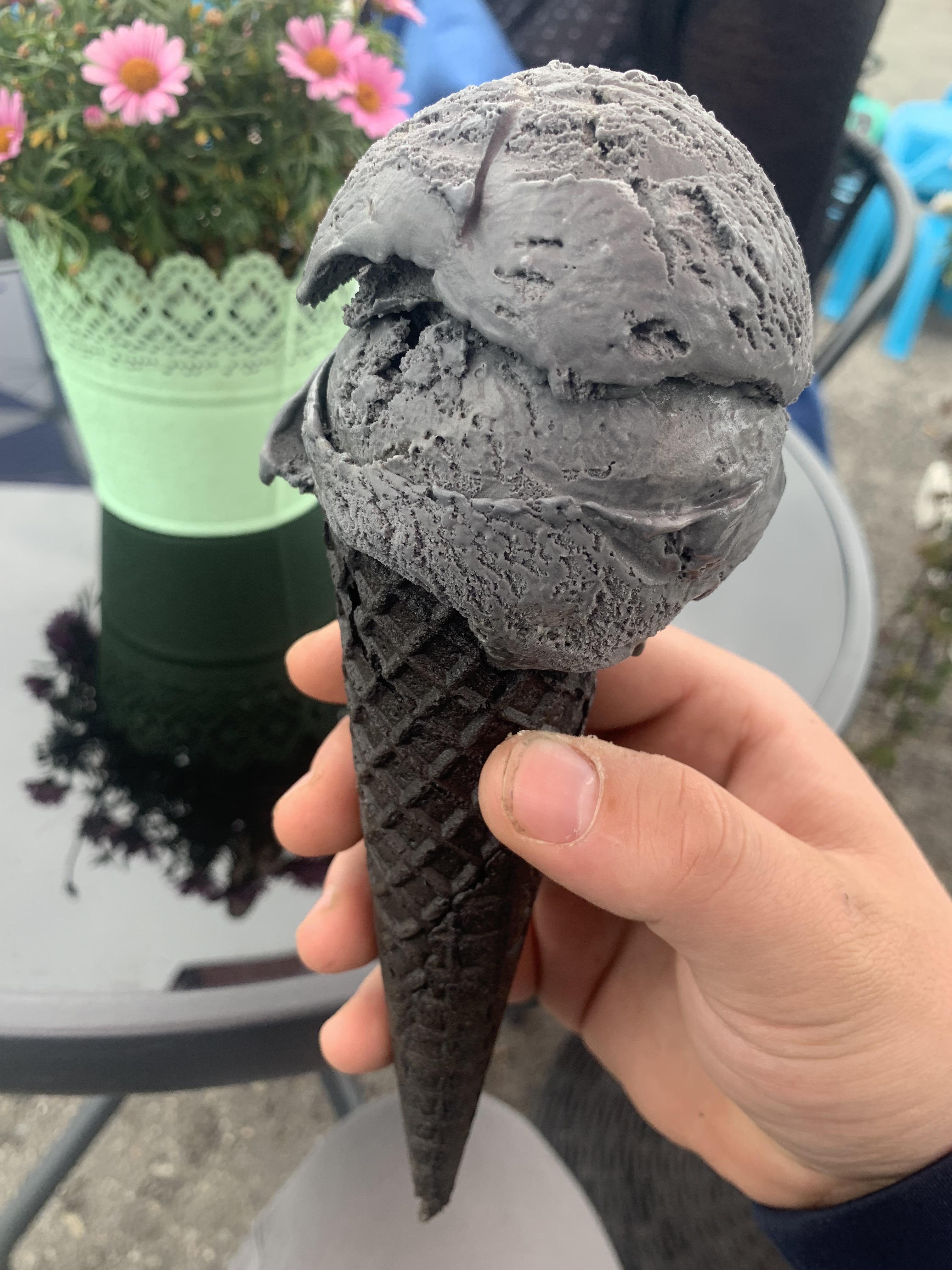 [I Ate] a Salmiakki (Salty Liquorice) ice cream with black vanilla cone