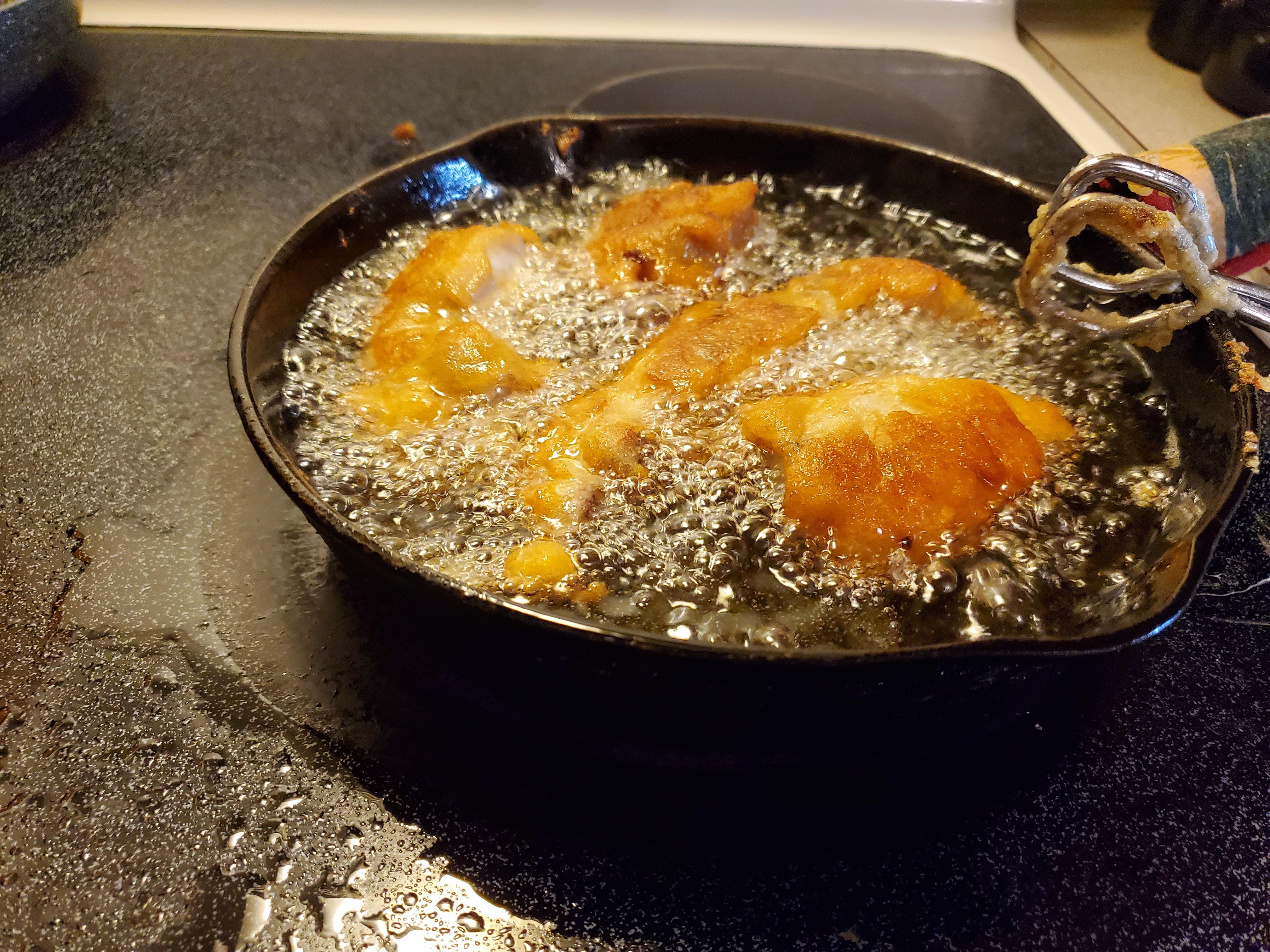 FRIED King Mackerel in my Grandma's cast iron r/castiron