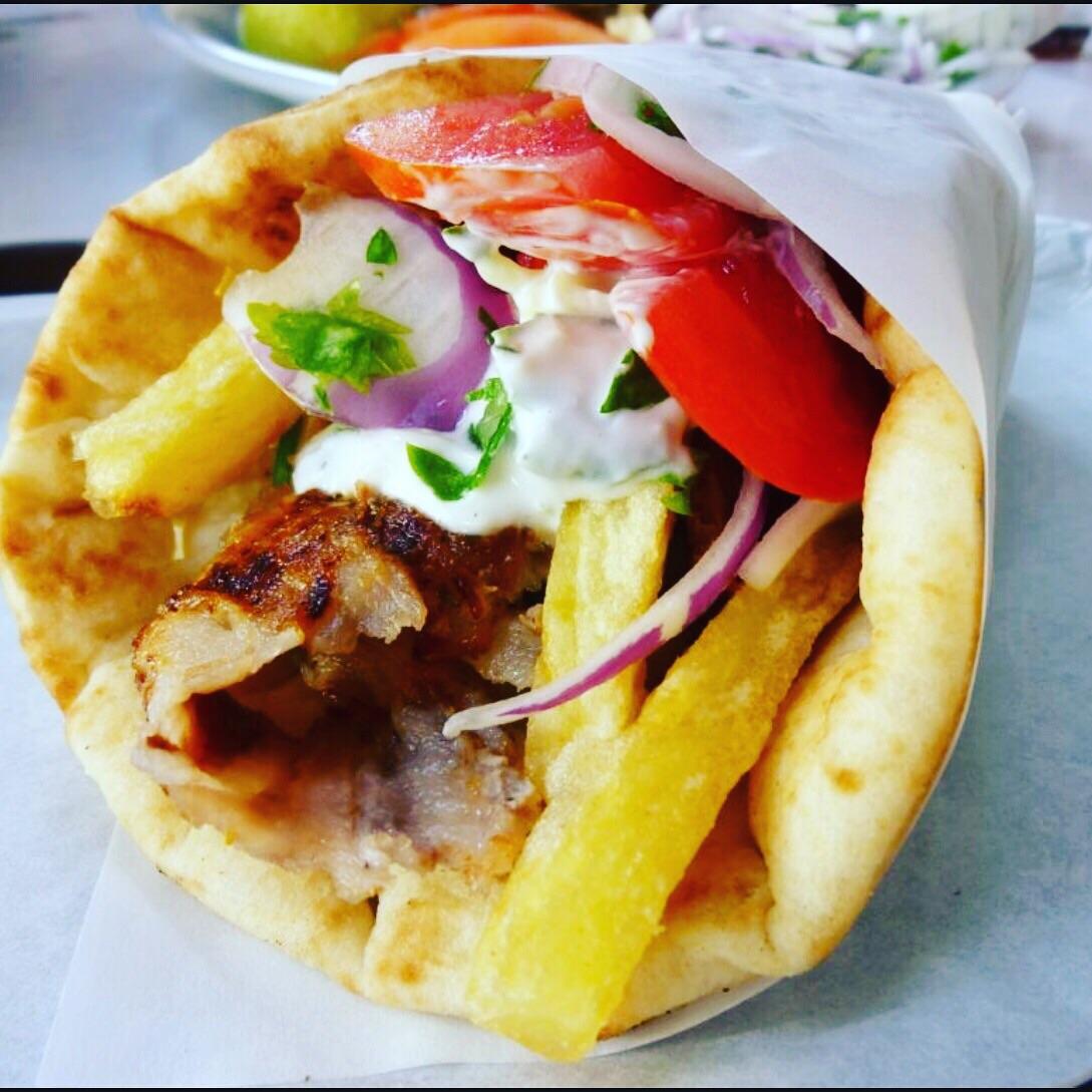 [I Ate] Traditional Greek pork souvlaki with tzatziki, salad and chips