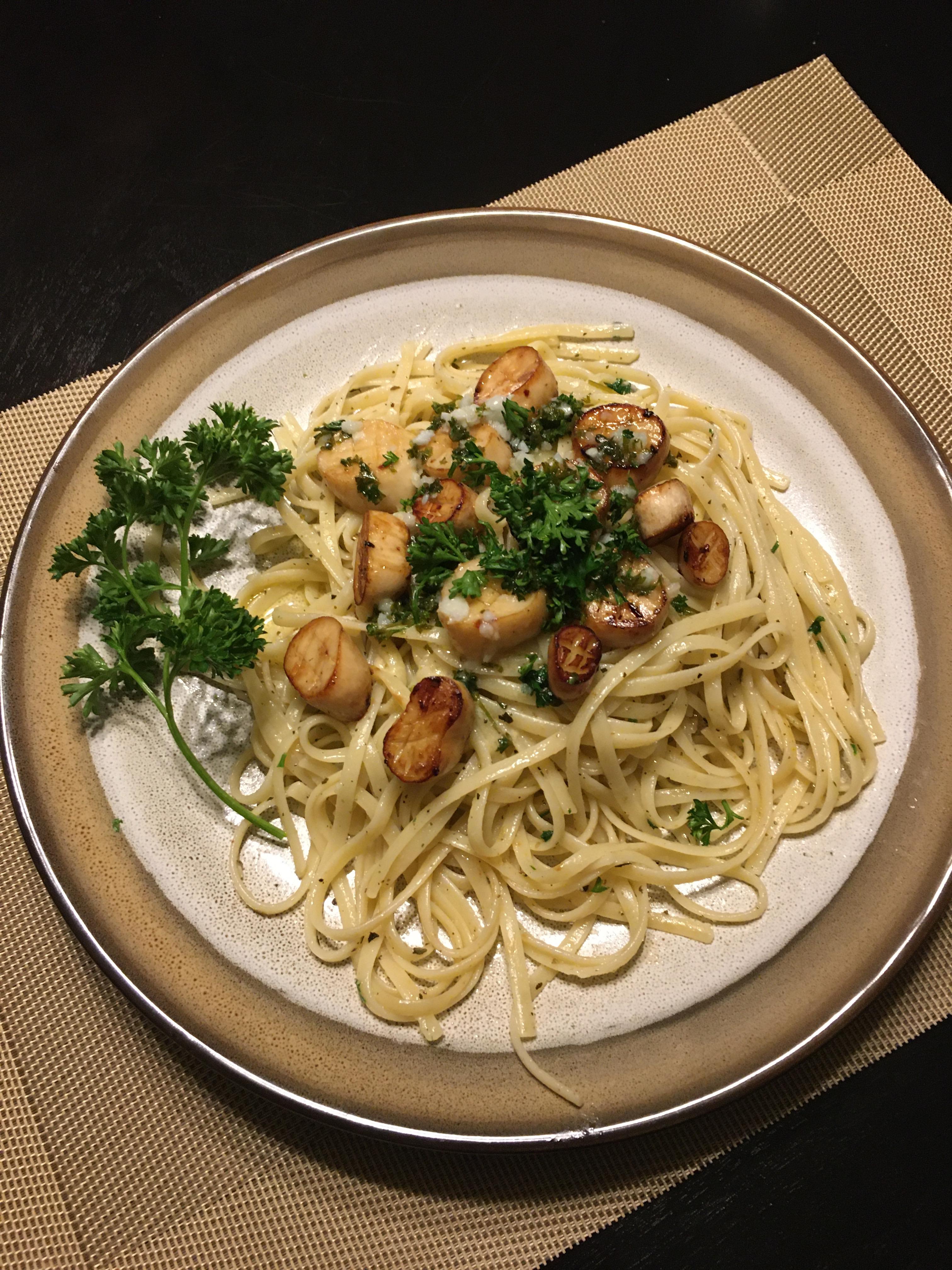 Lemon butter “scallops” (king oyster mushroom) over garlic herb