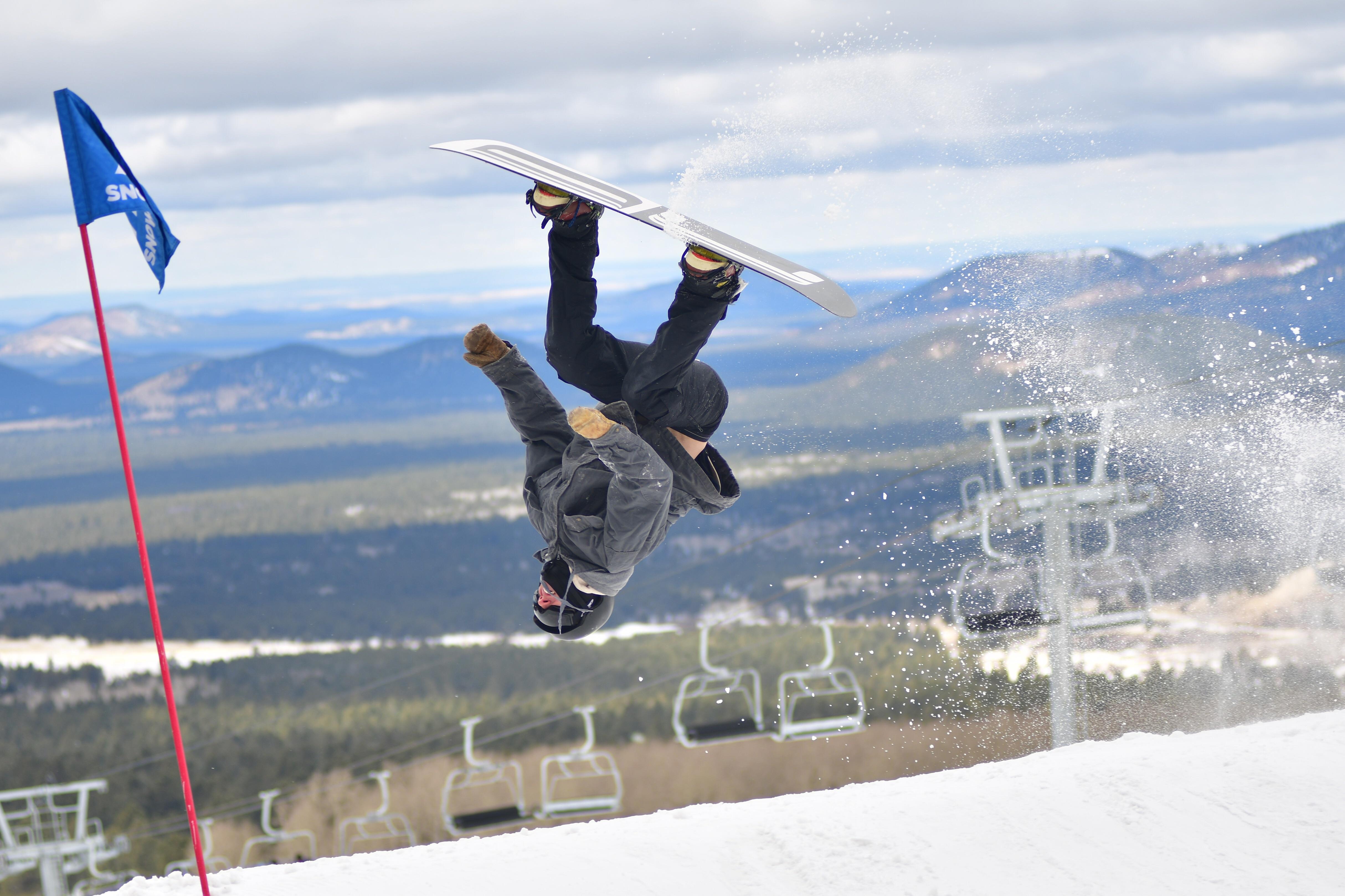 My first snowboarding shoot in Flagstaff, AZ went well! r/snowboarding